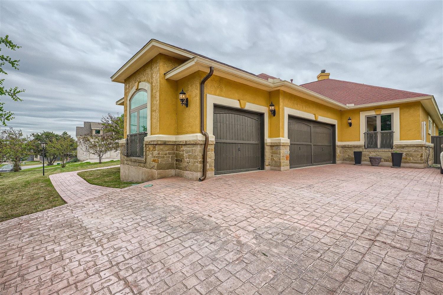 15207 Nightingale LN — photo 5