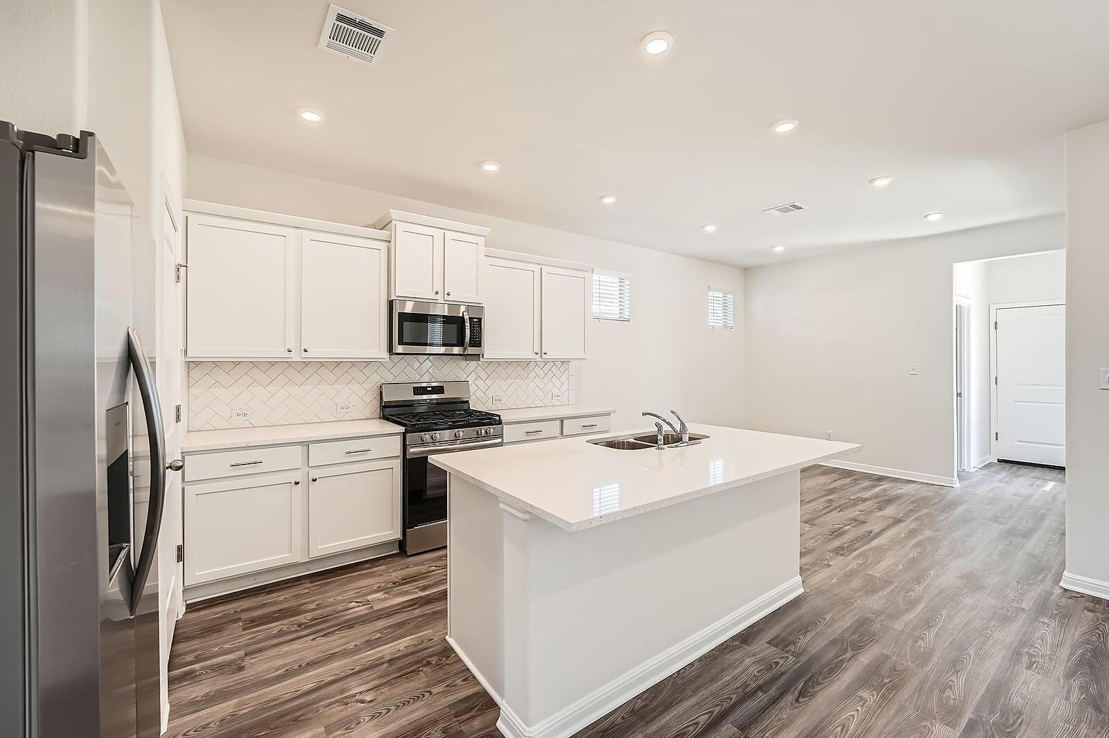 188 Weaver LN — photo 3