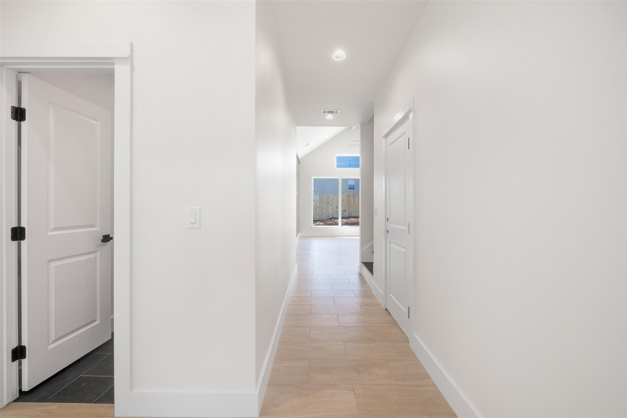113 Eaglenest CT — photo 3