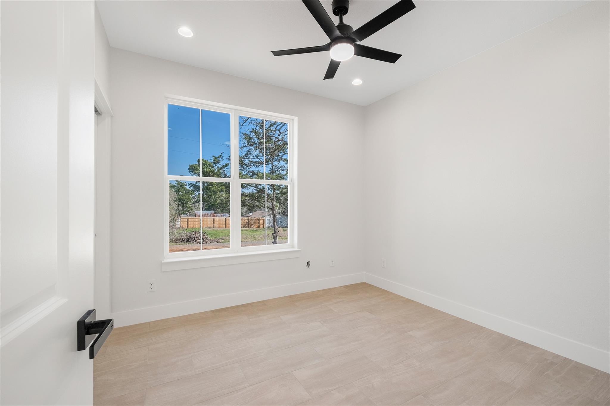 113 Eaglenest CT — photo 4