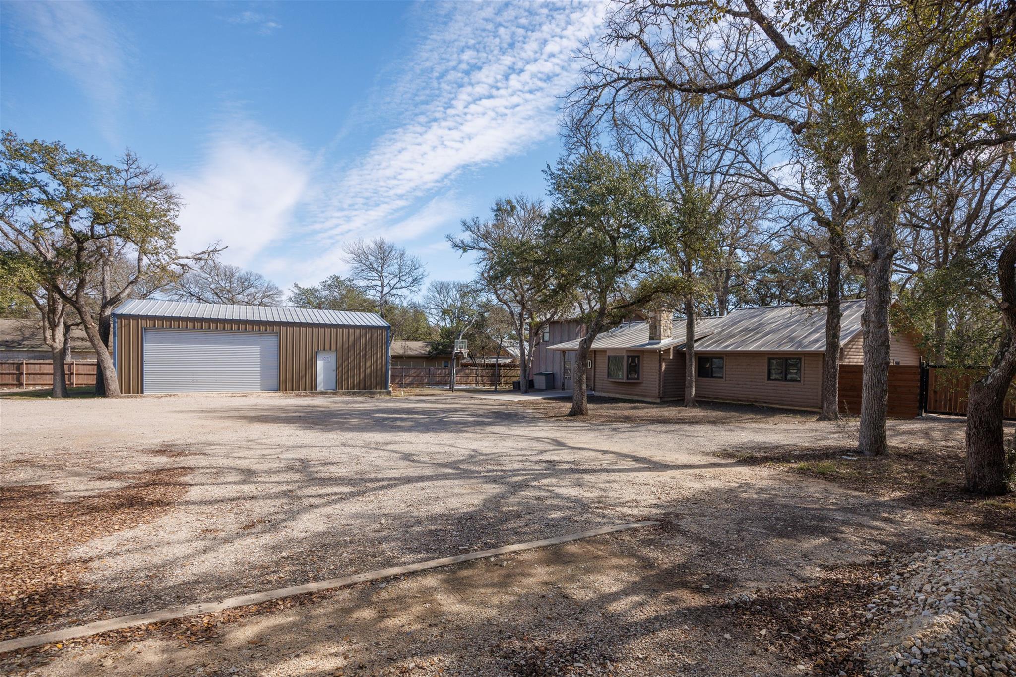 301 Green Acres DR — photo 3