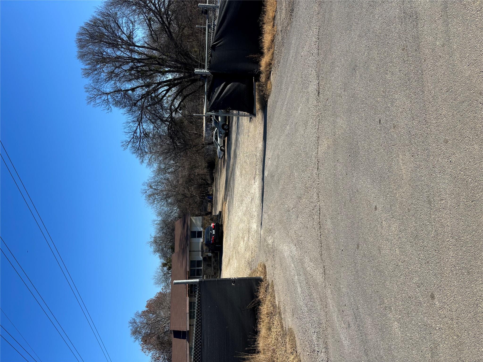 2214 Gardenia DR — photo 3