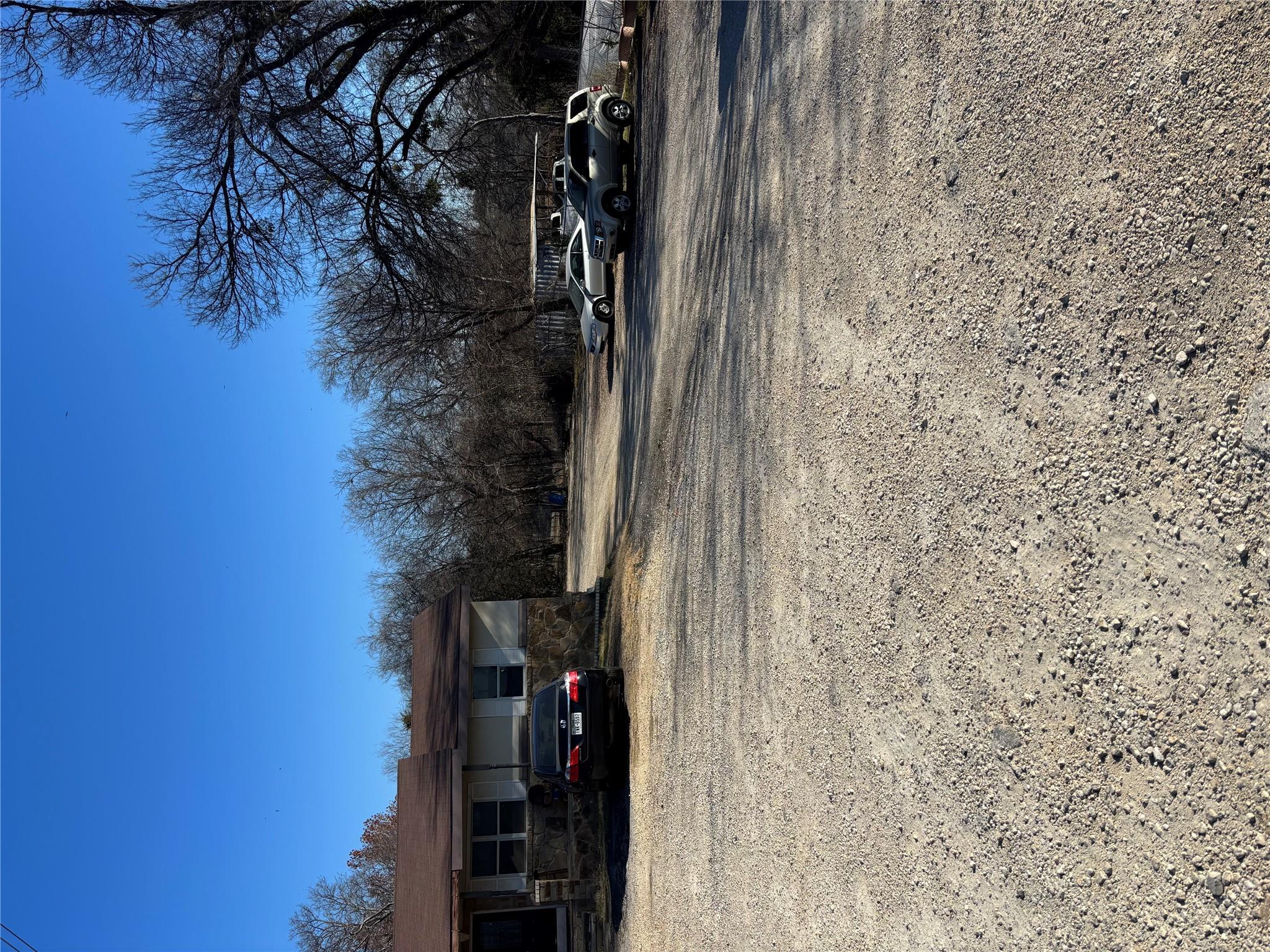 2214 Gardenia DR — photo 4