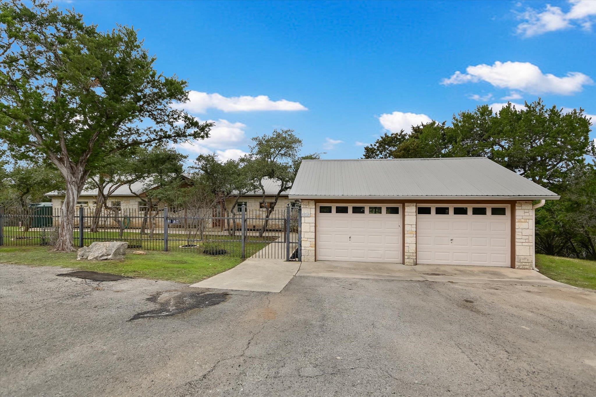816 BUTTERCUP LN — photo 4
