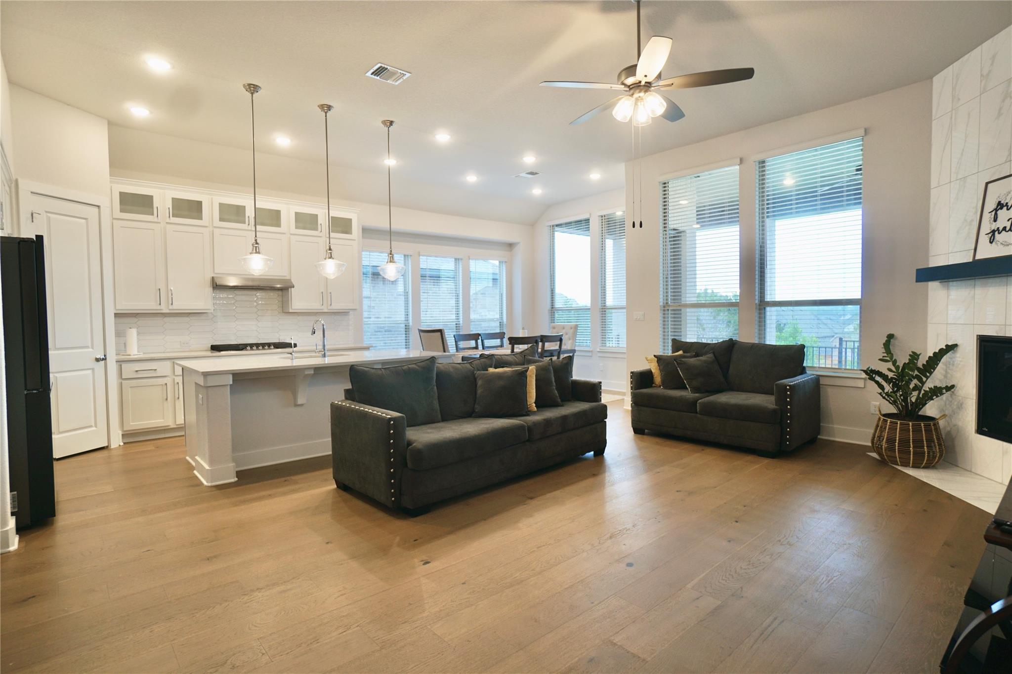 117 Missouri Primrose LN — photo 3
