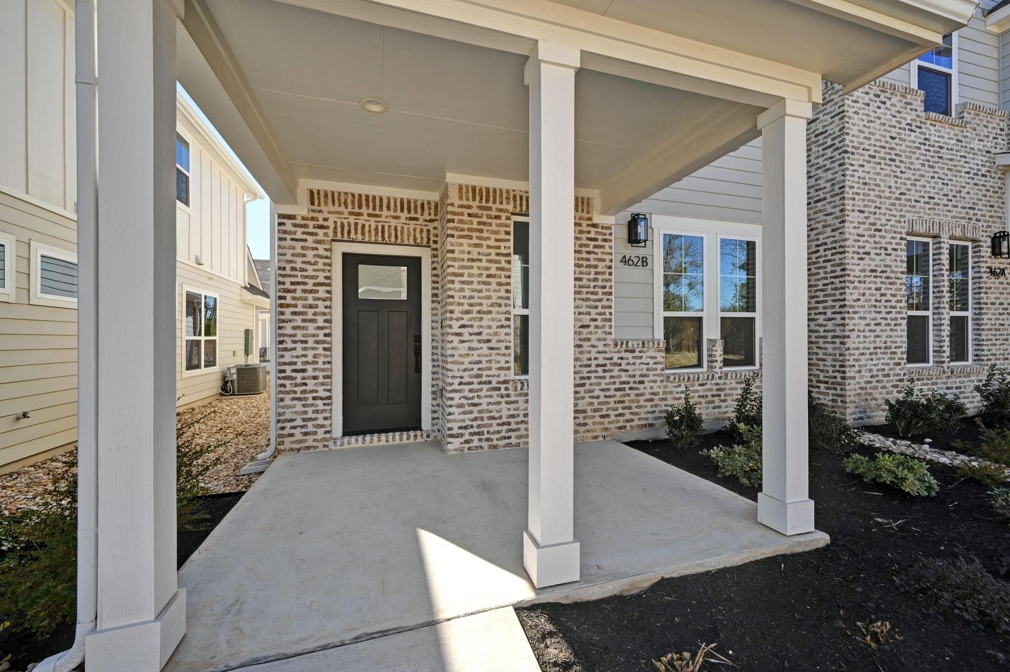 462 Orleanian DR #B — photo 4
