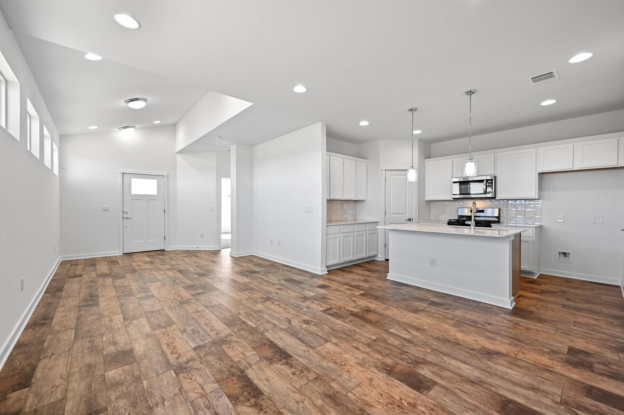 513 A Burlington DR — photo 3