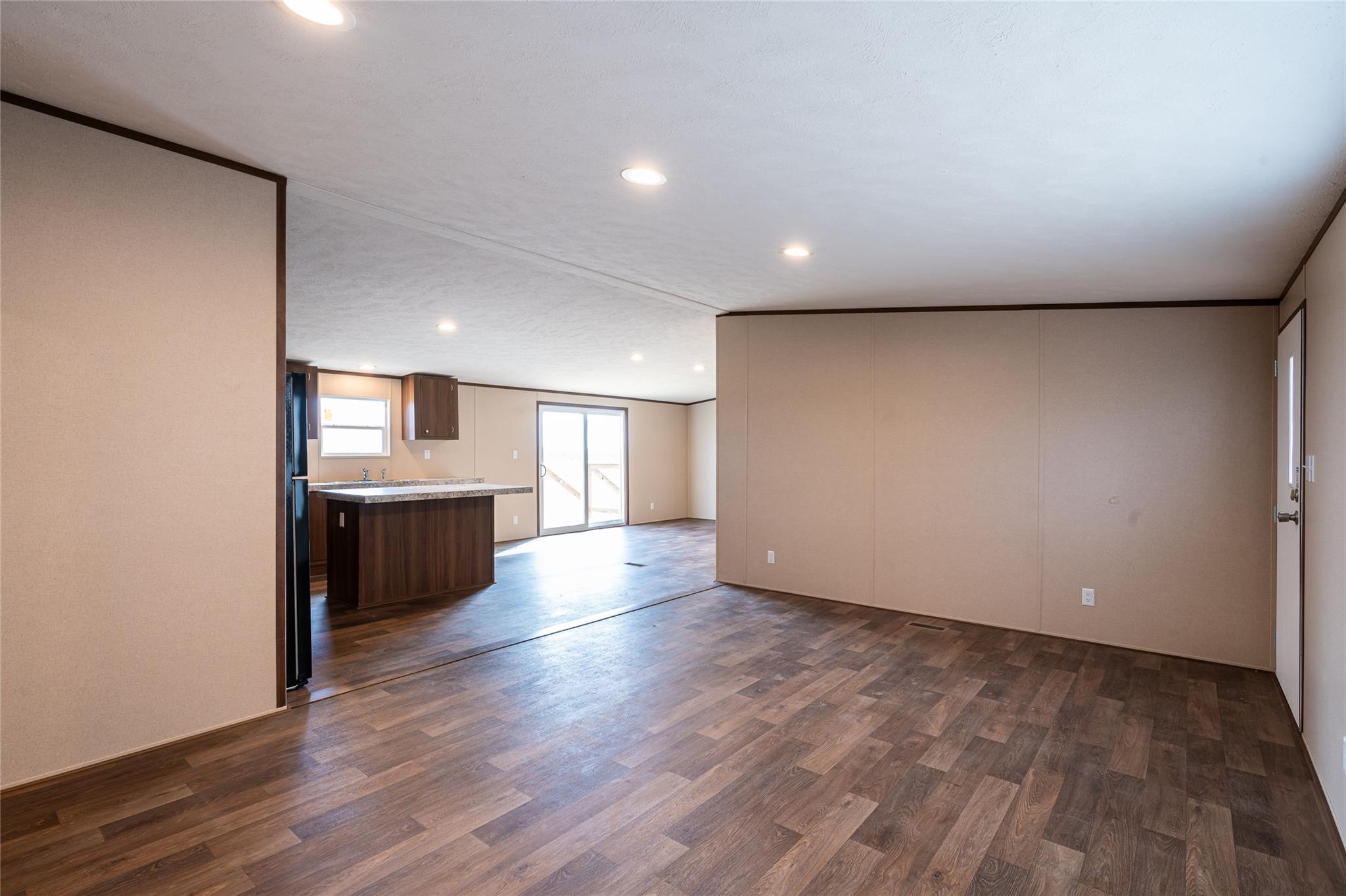 6945 Seawillow RD — photo 5