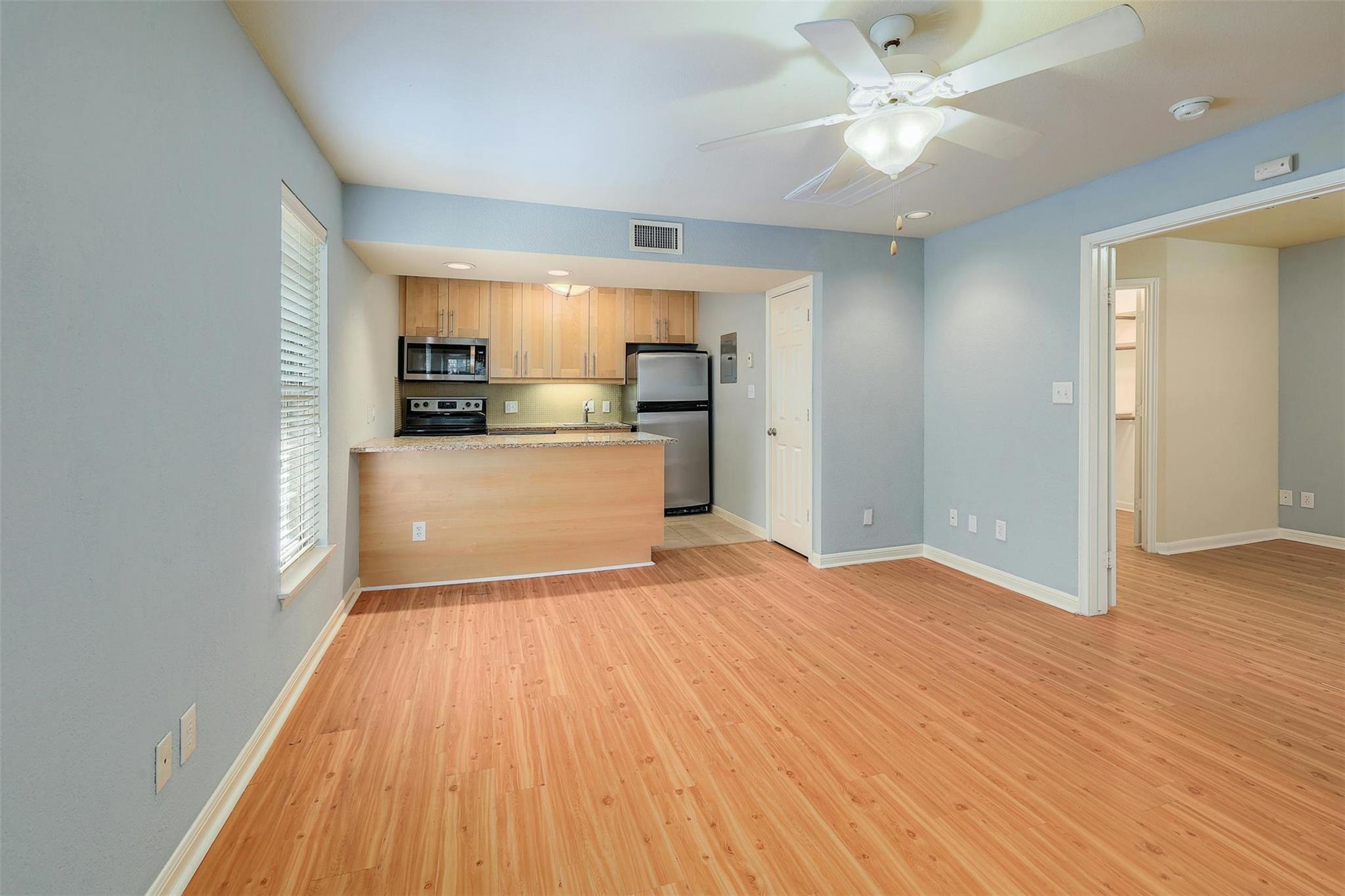 7685 Northcross DR #524 — photo 3