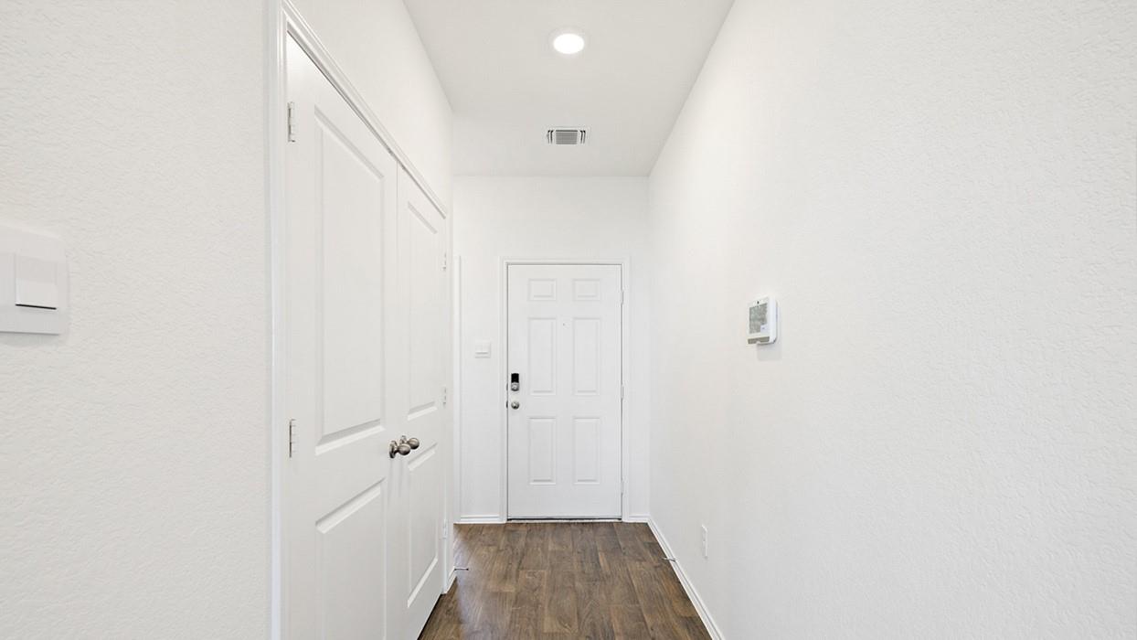 181 A HARRISON XING — photo 3