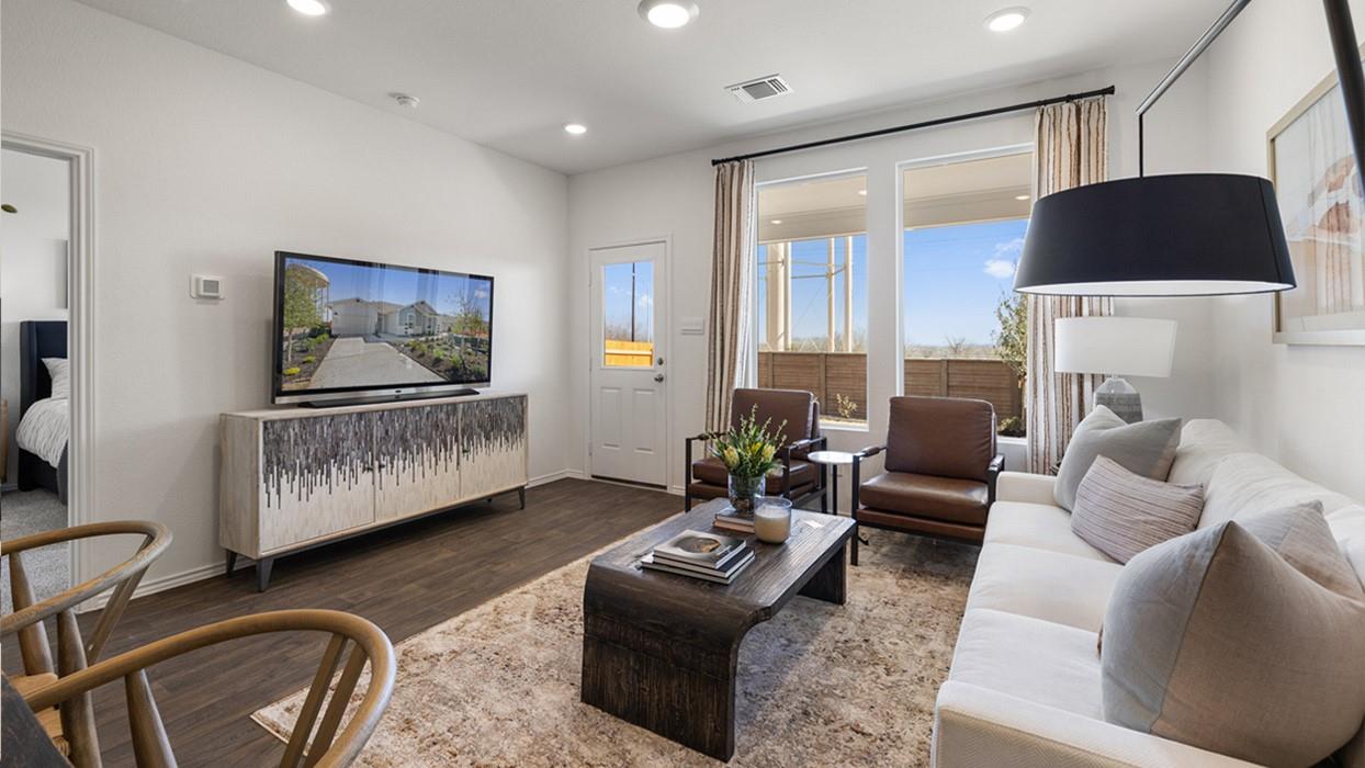 181 A HARRISON XING — photo 4