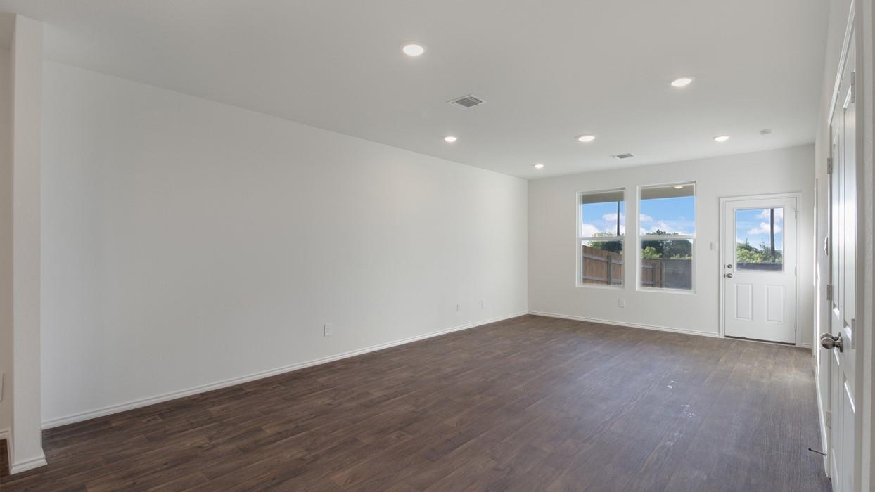 169 B HARRISON XING — photo 3