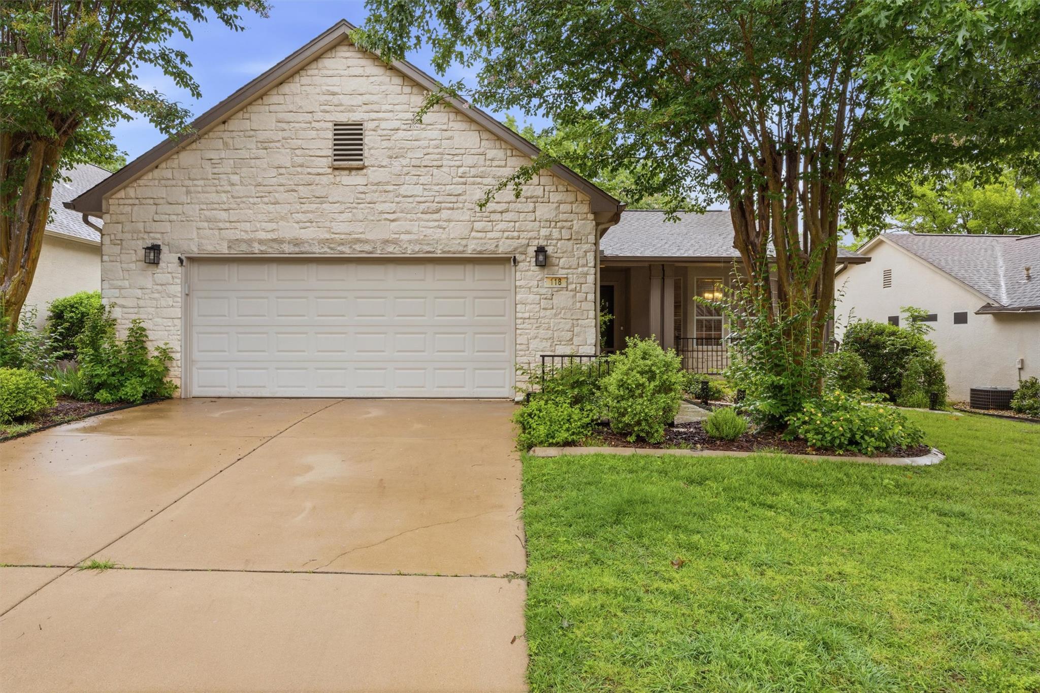 118 Bluebell DR — photo 3