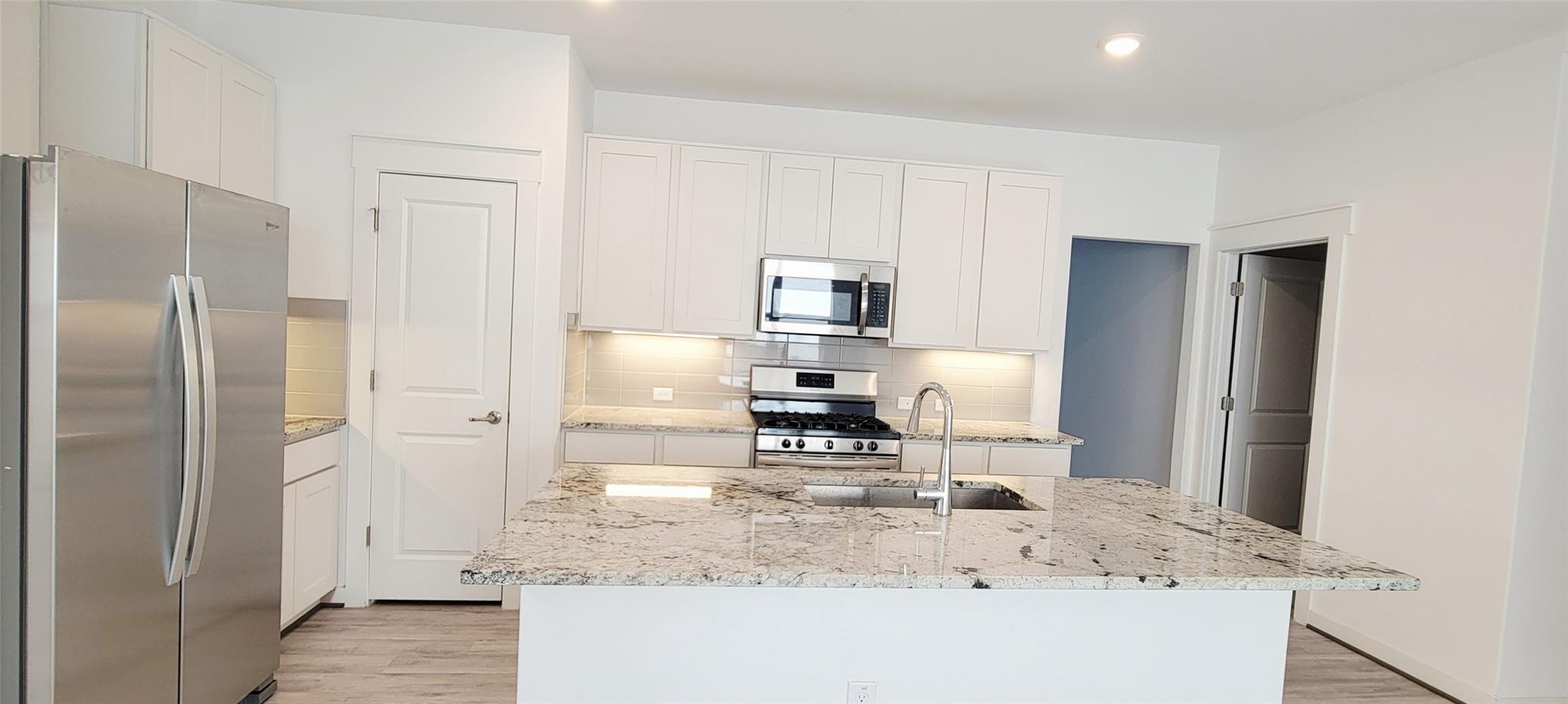 7606 Pewter Luster BND — photo 4