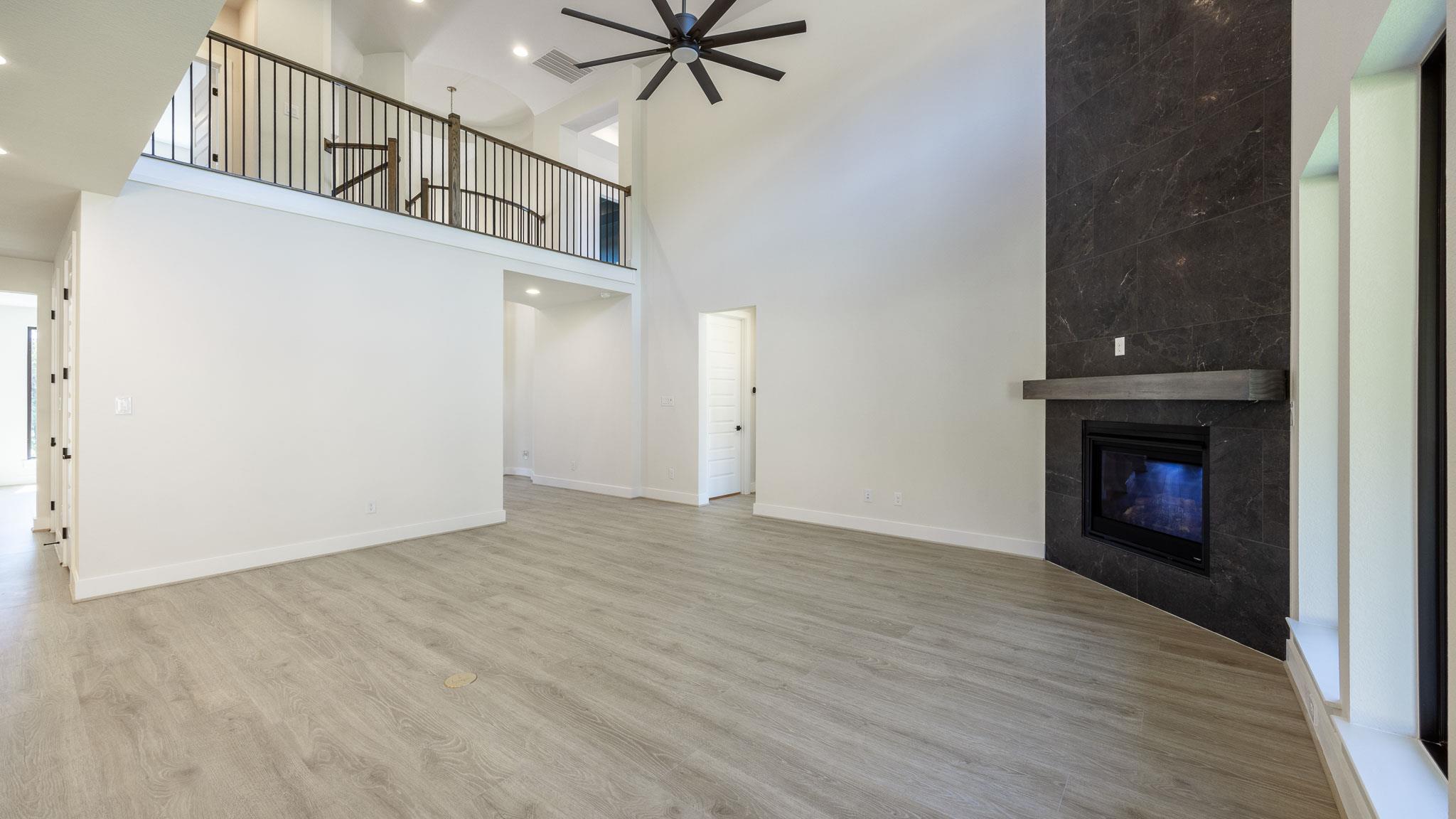 1324 Jolie Rose BND — photo 5