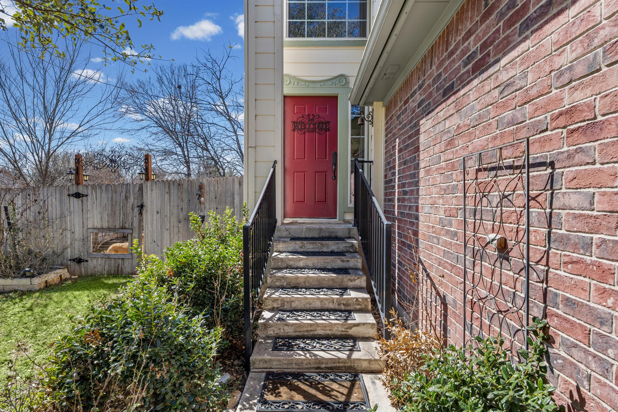 1602 Westwood LN — photo 3