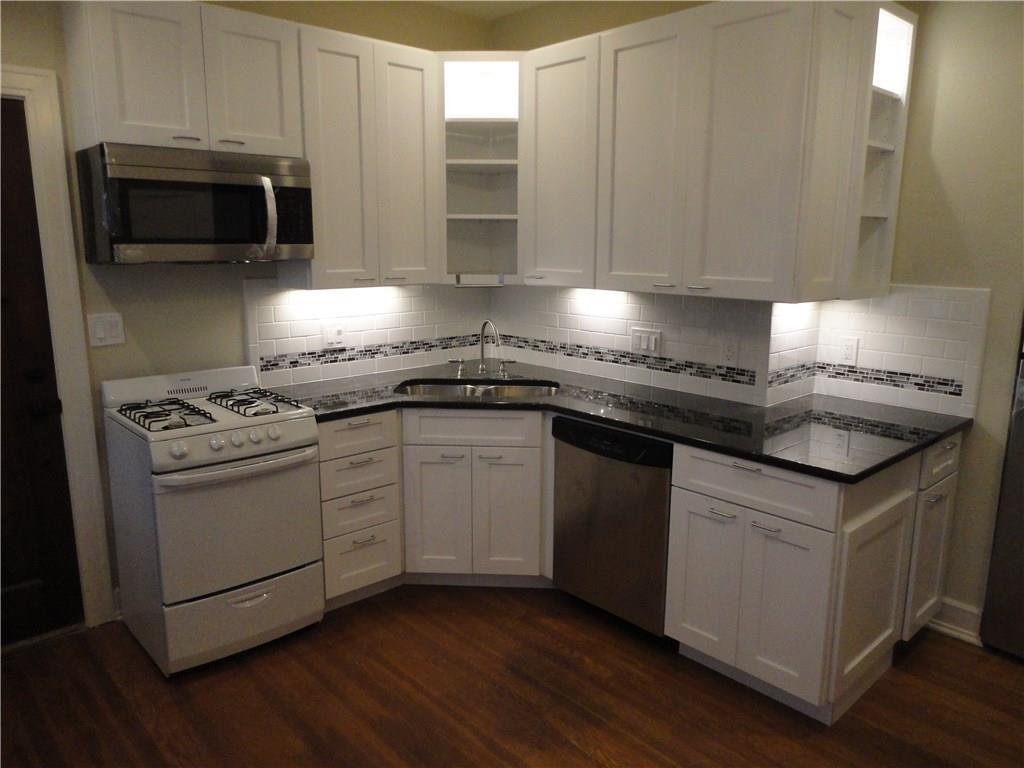 311 Moore BLVD #B — photo 3