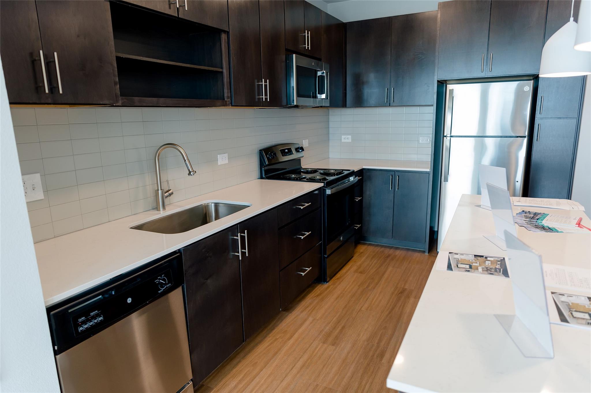 5310 Helen ST #Studio — photo 4