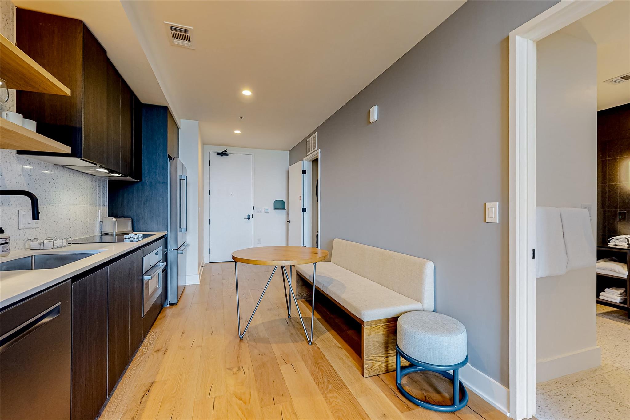 48 East Ave #3005 — photo 4