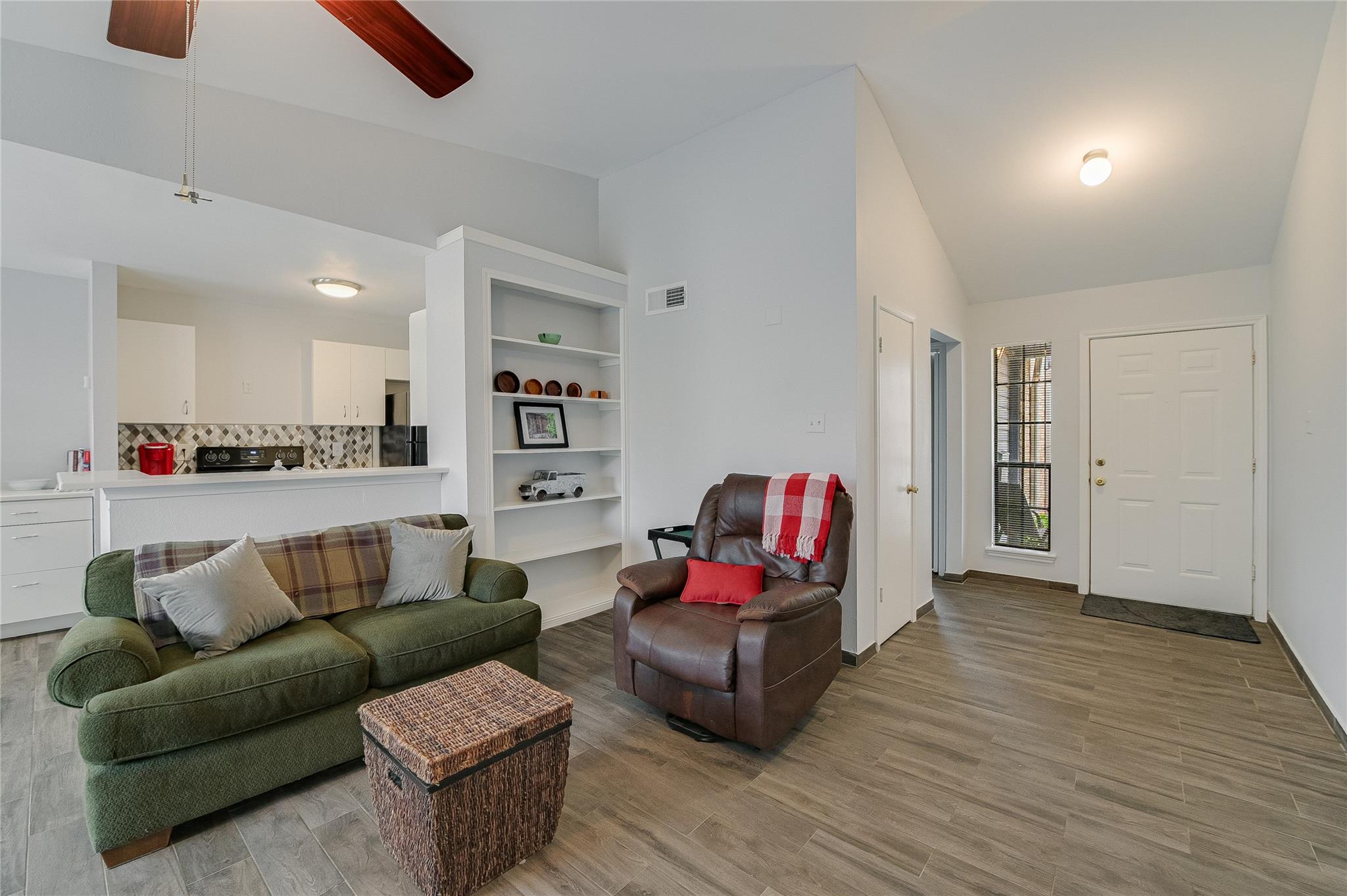 1601 Faro DR #2403 — photo 3