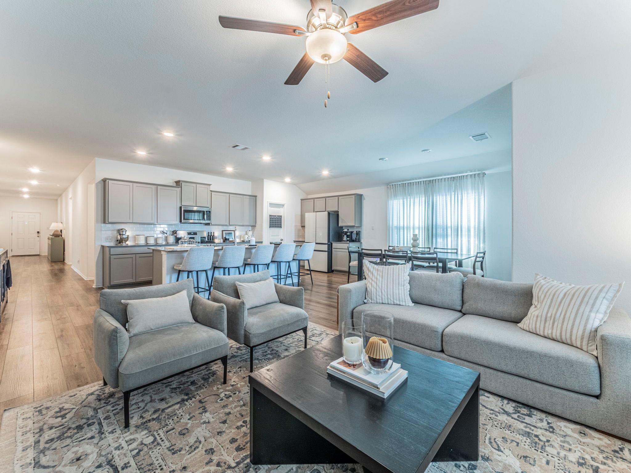 524 Sebring CIR — photo 4