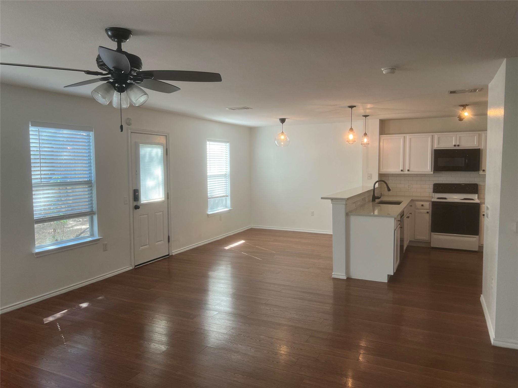 8511 Davis Oaks TRL — photo 3