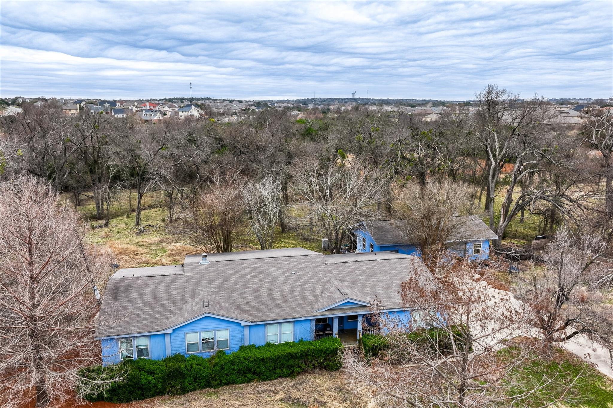 408 Horseshoe DR — photo 3