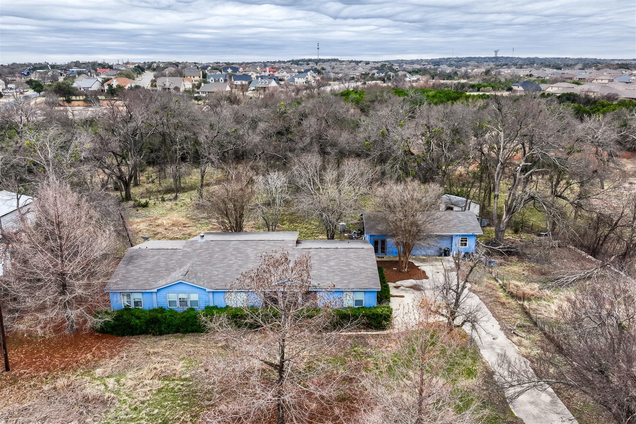 408 Horseshoe DR — photo 4