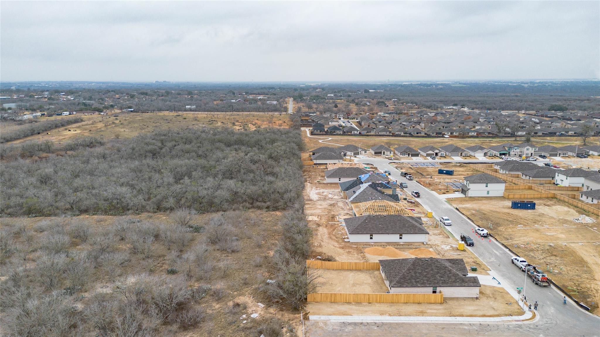 15480 Fm 725 — photo 3