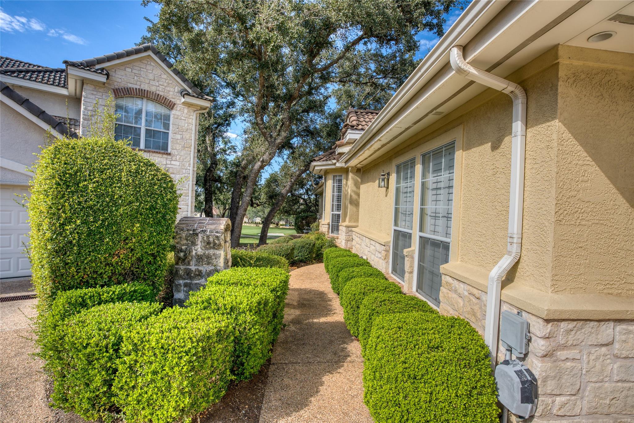 219 The Hills DR #5 — photo 4