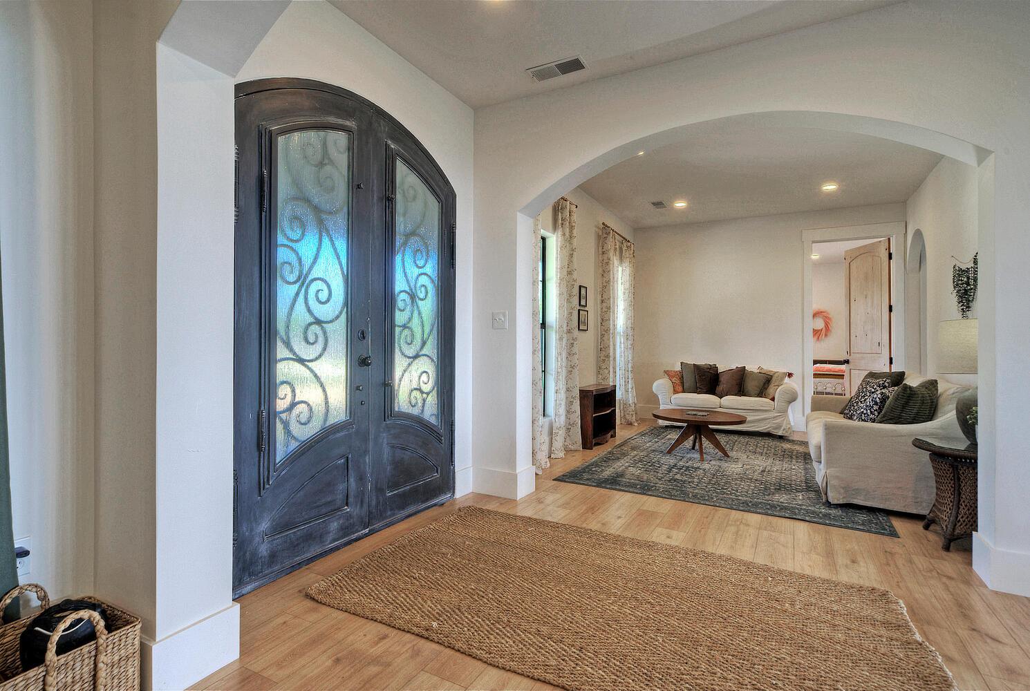 198 Rolling Oak DR — photo 5