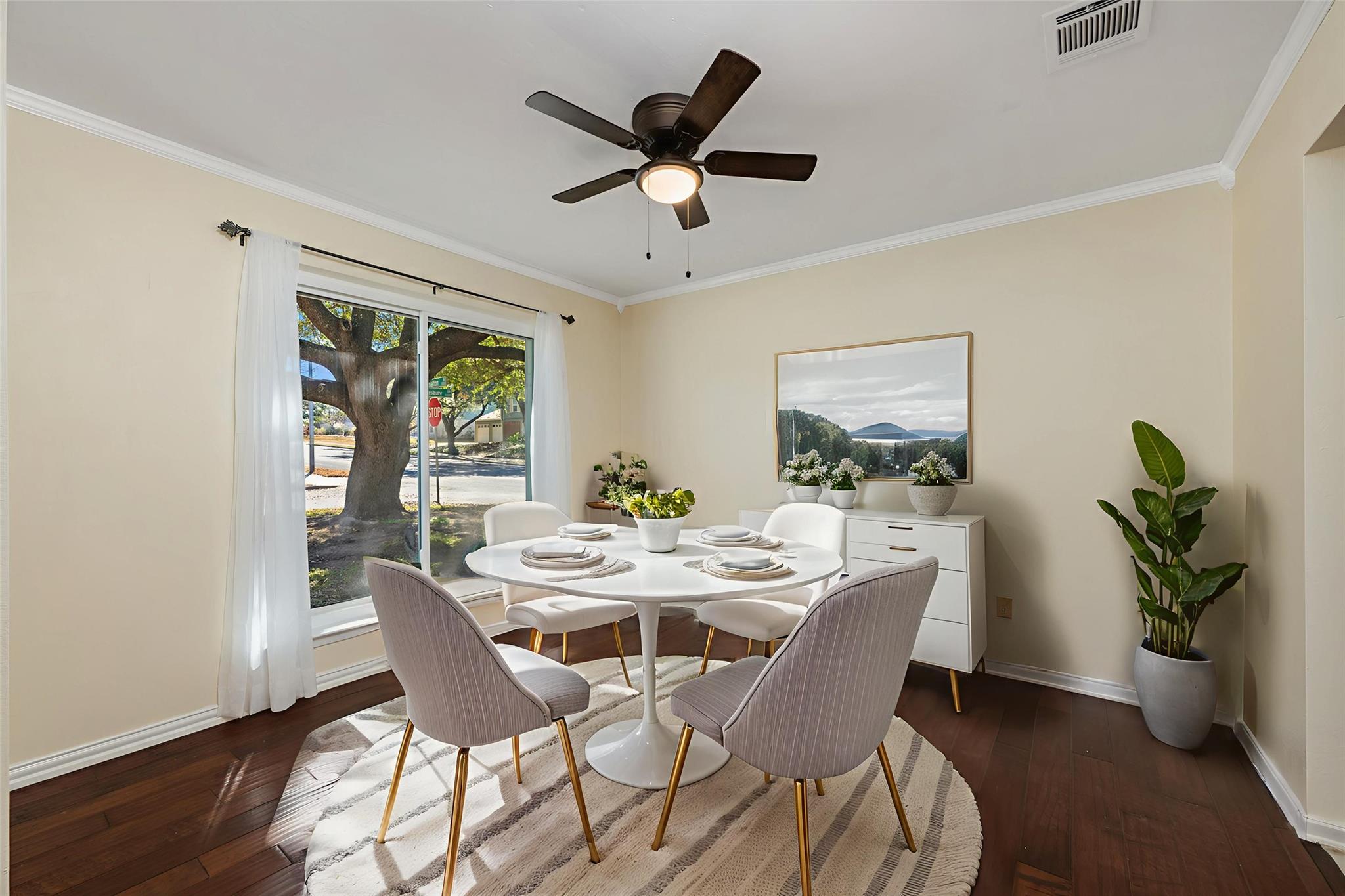 1408 Doonesbury DR — photo 4