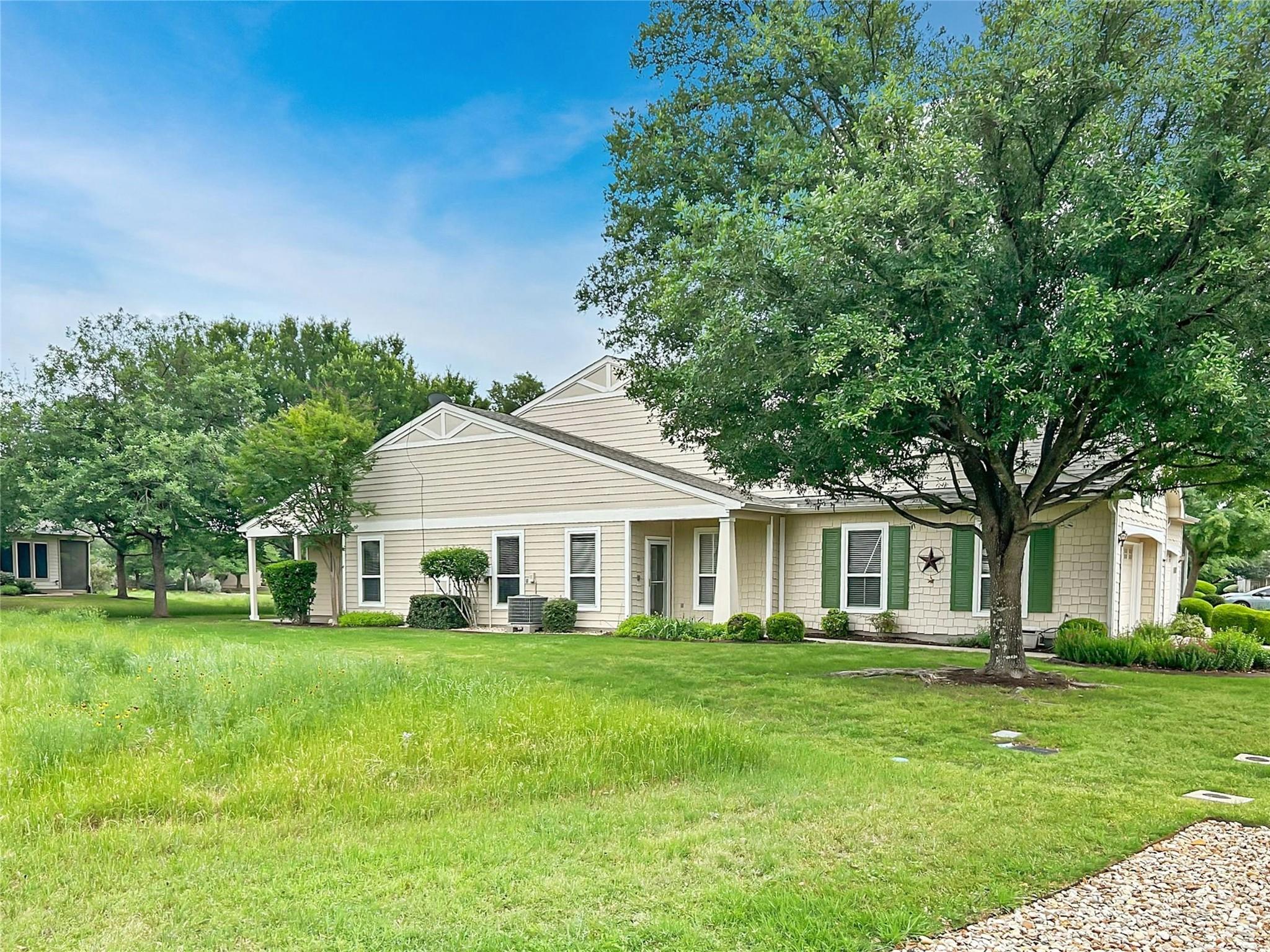 333 Portsmouth DR — photo 3