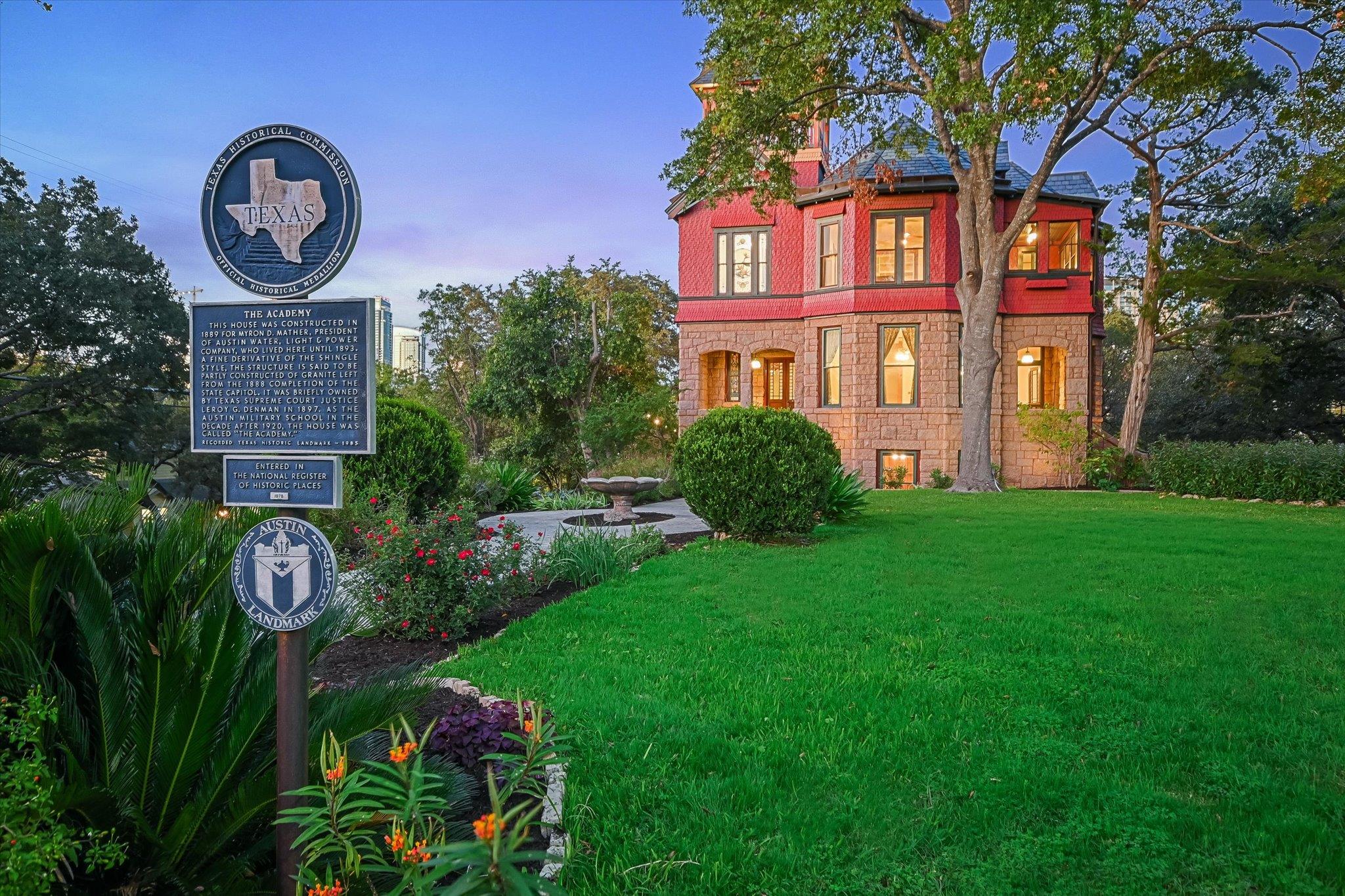 400 Academy DR — photo 3
