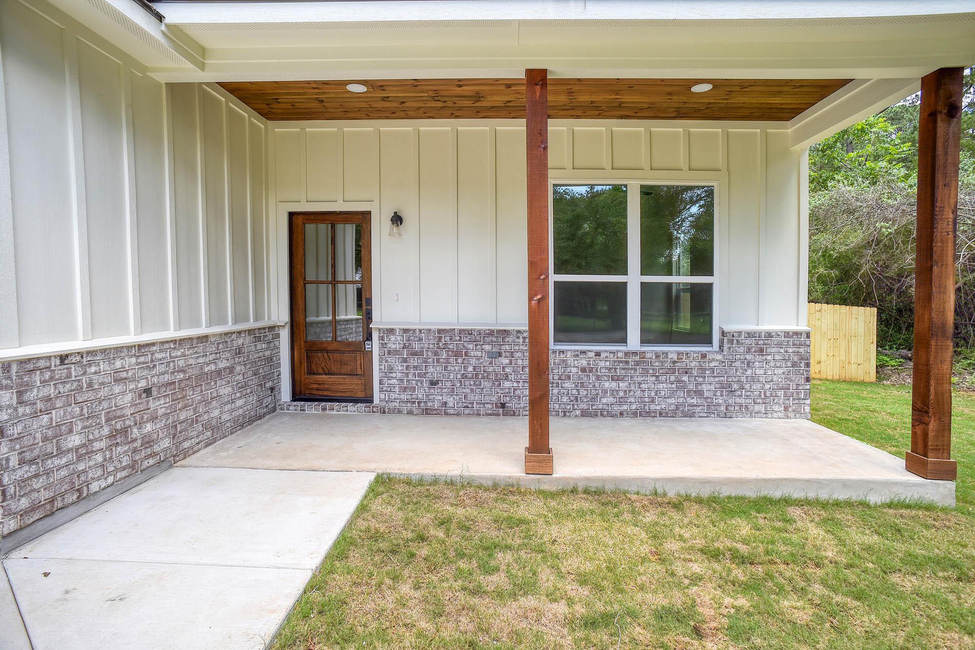 104 Pony Grass LN — photo 4