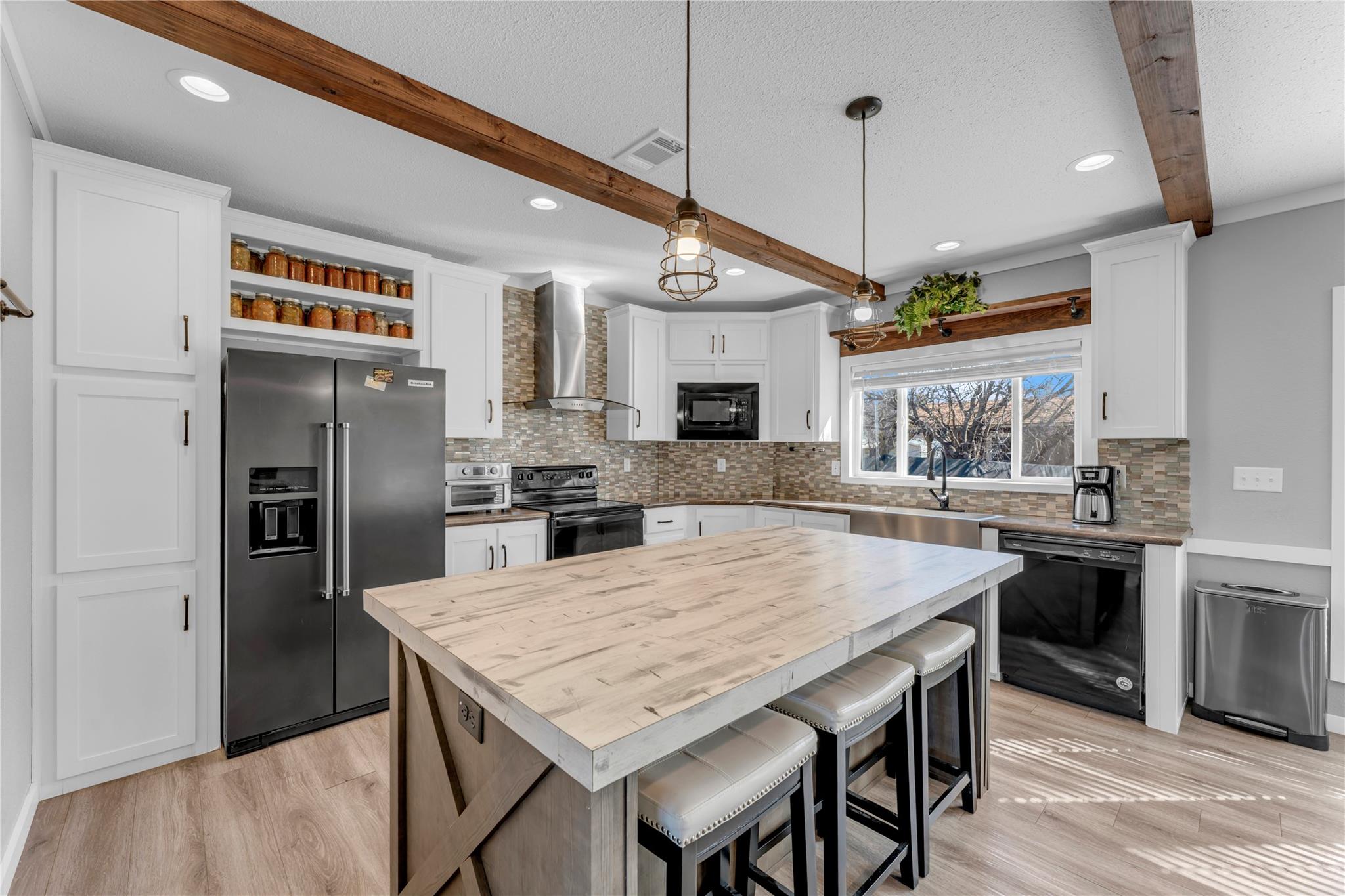 1107 Seneca DR — photo 4