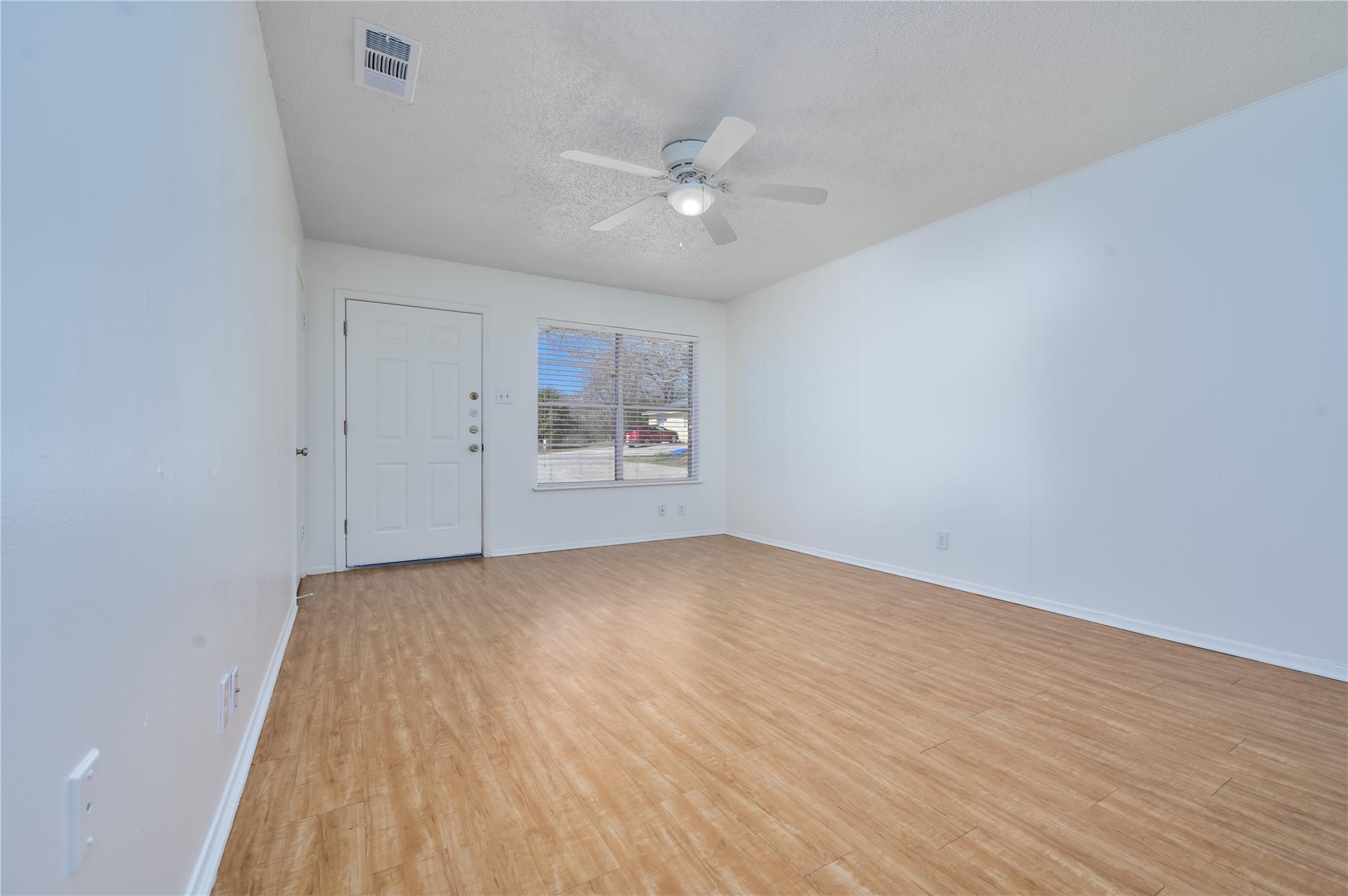 120 Coers CIR #A — photo 3