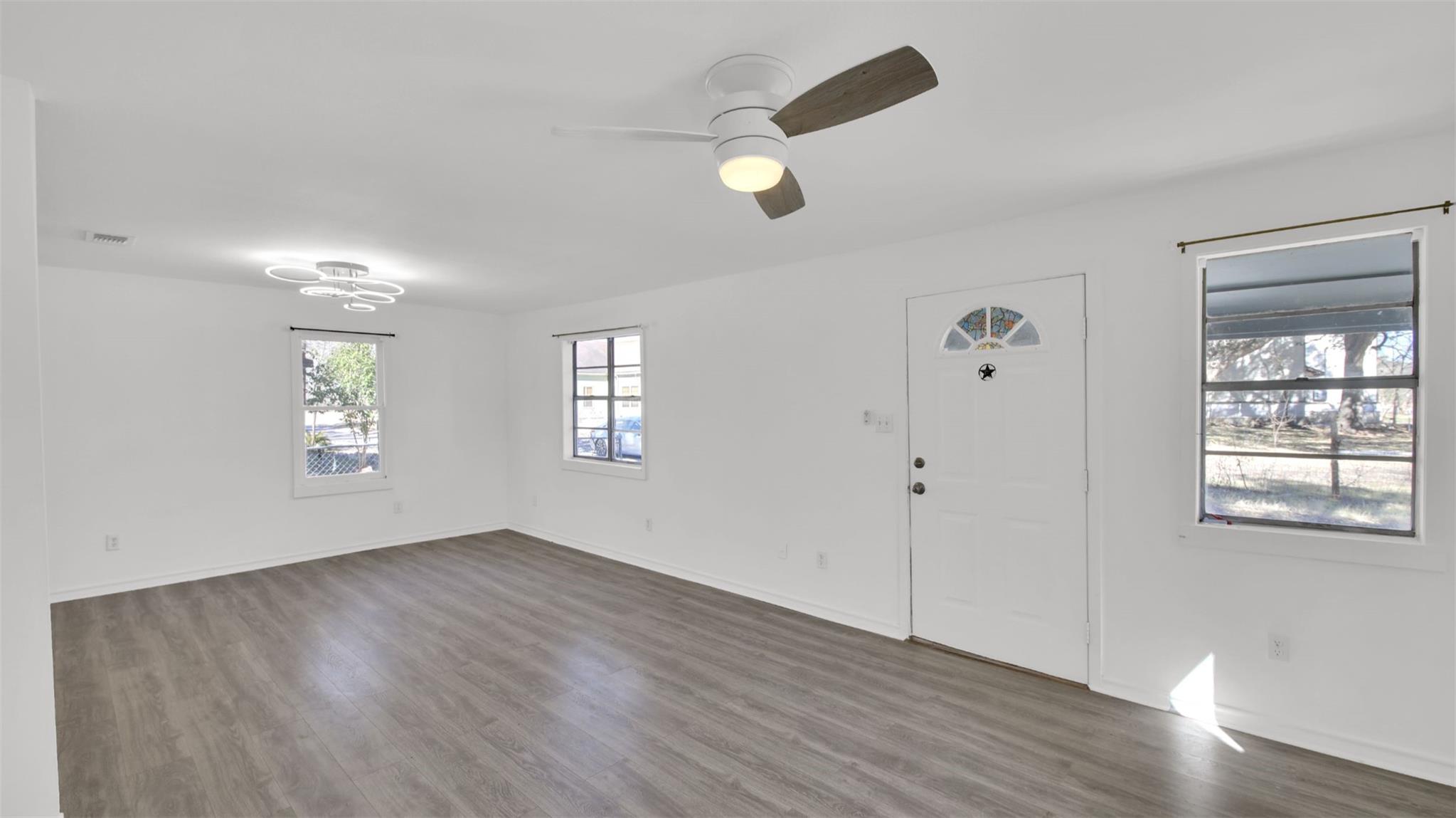 908 Tank ST — photo 4