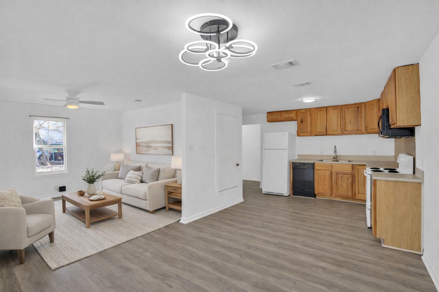 908 Tank ST — photo 3