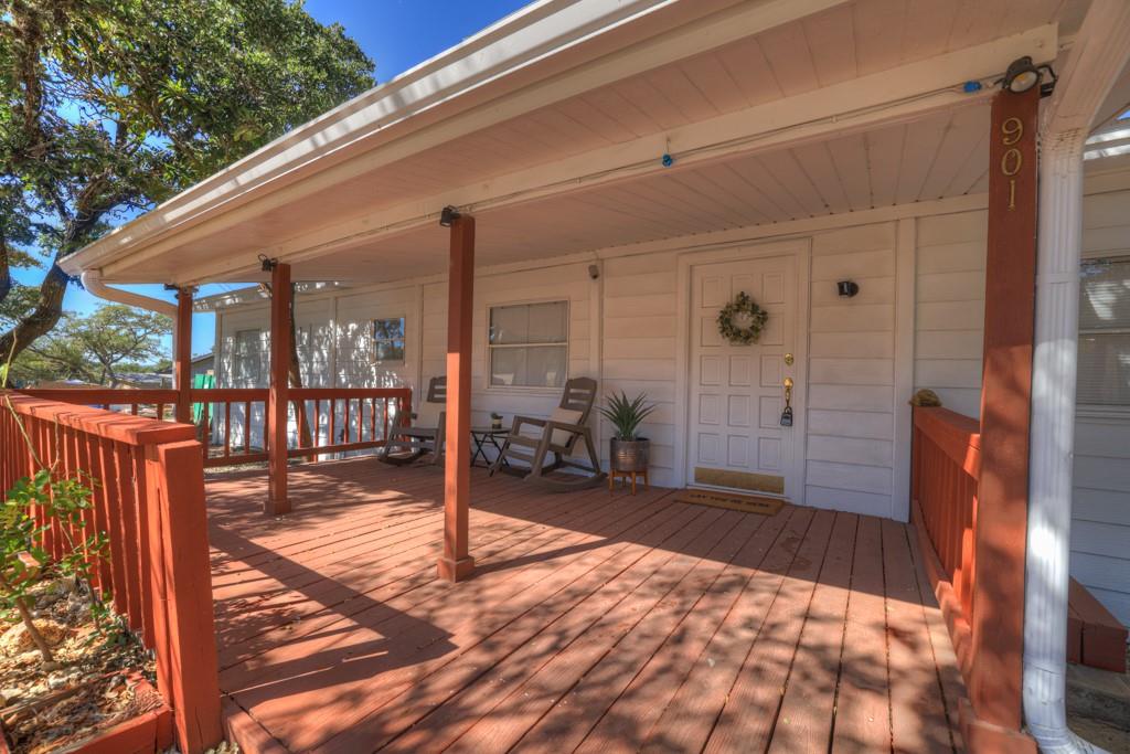 901 Glenn DR — photo 3