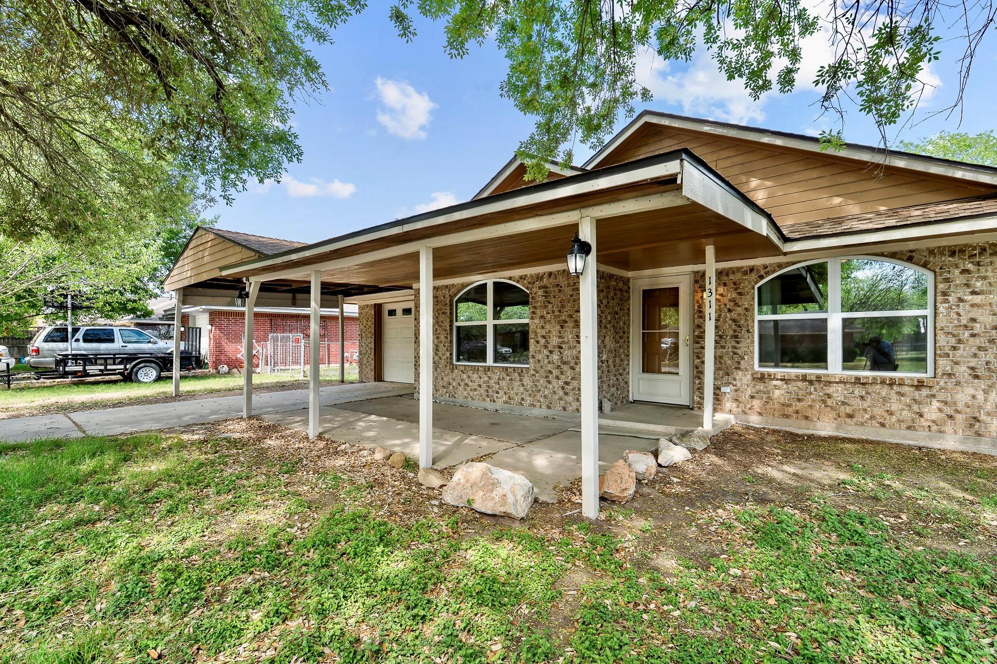 1311 Monte Vista DR — photo 3