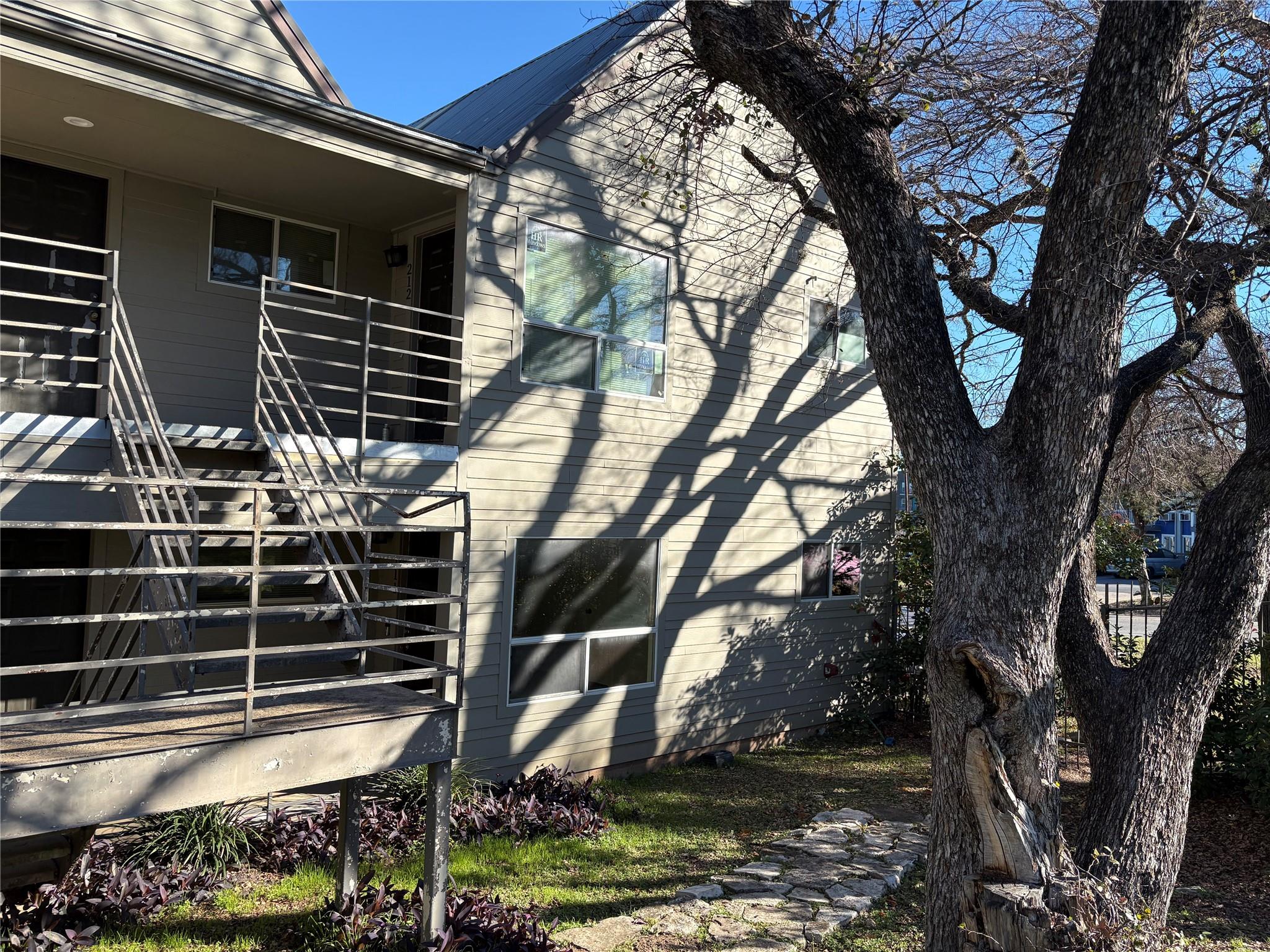 1514 Parker LN #111 — photo 3