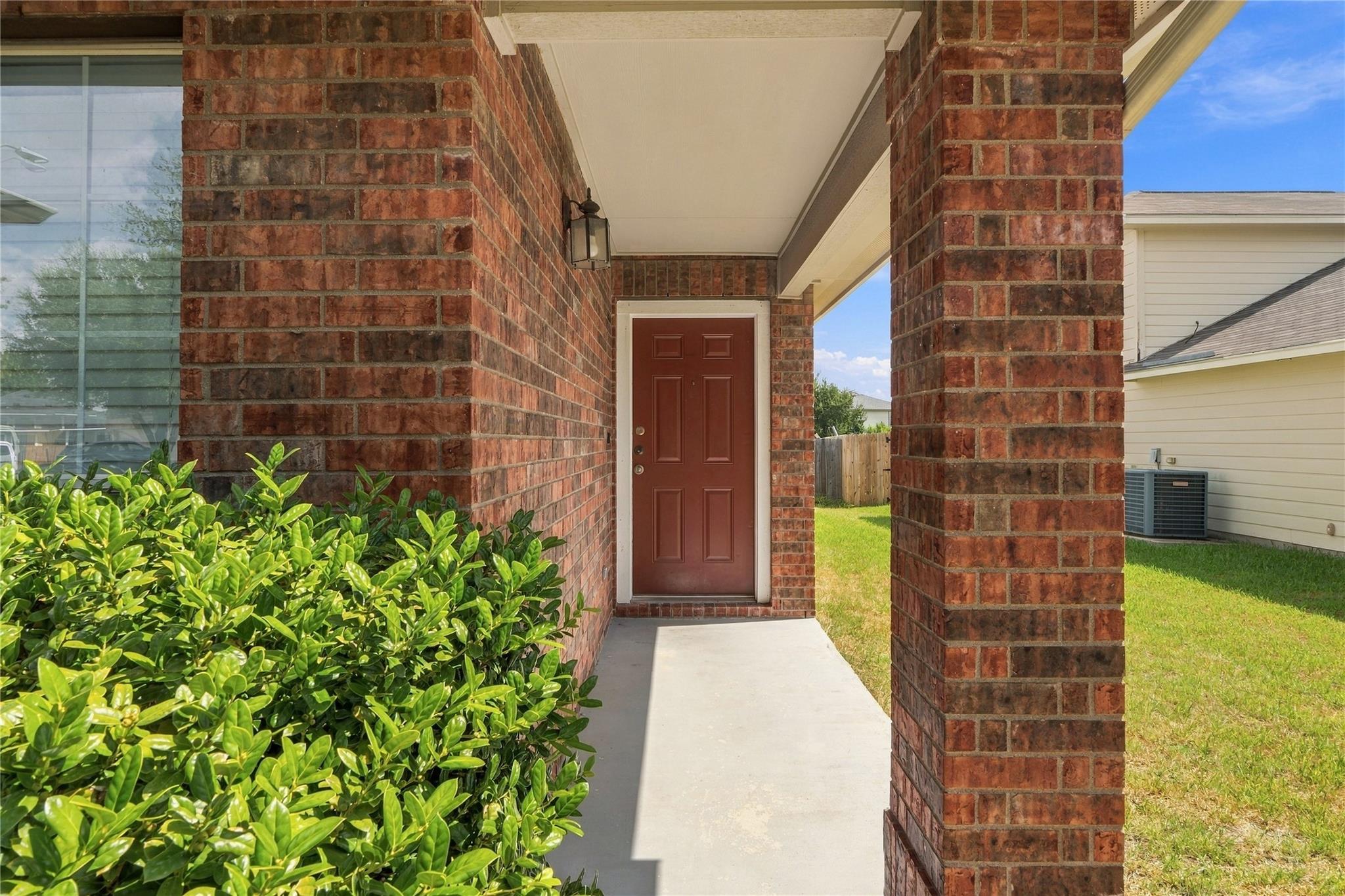 405 Bandara Woods BLVD — photo 4
