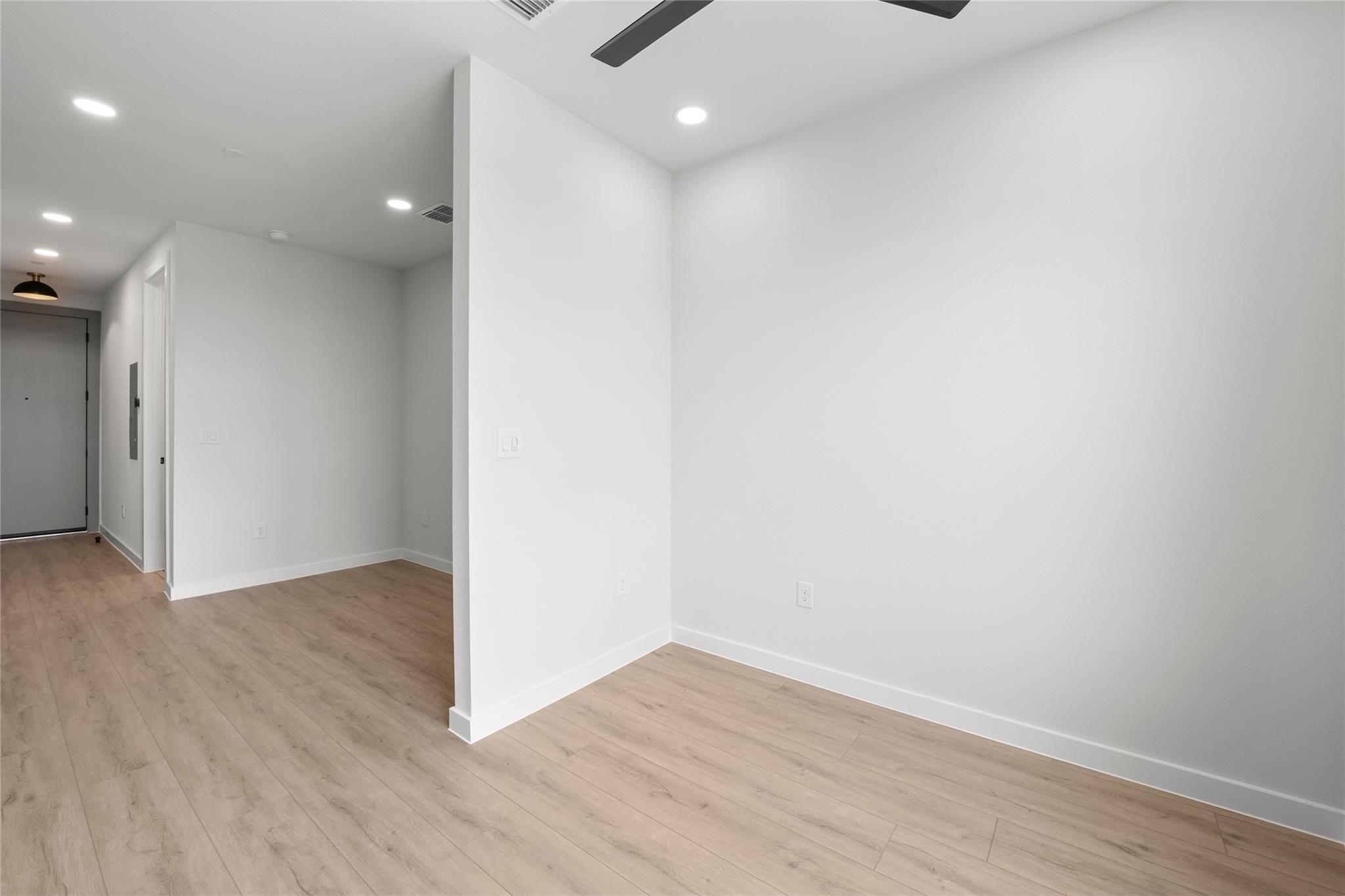 634 Central PKWY #1212 — photo 3