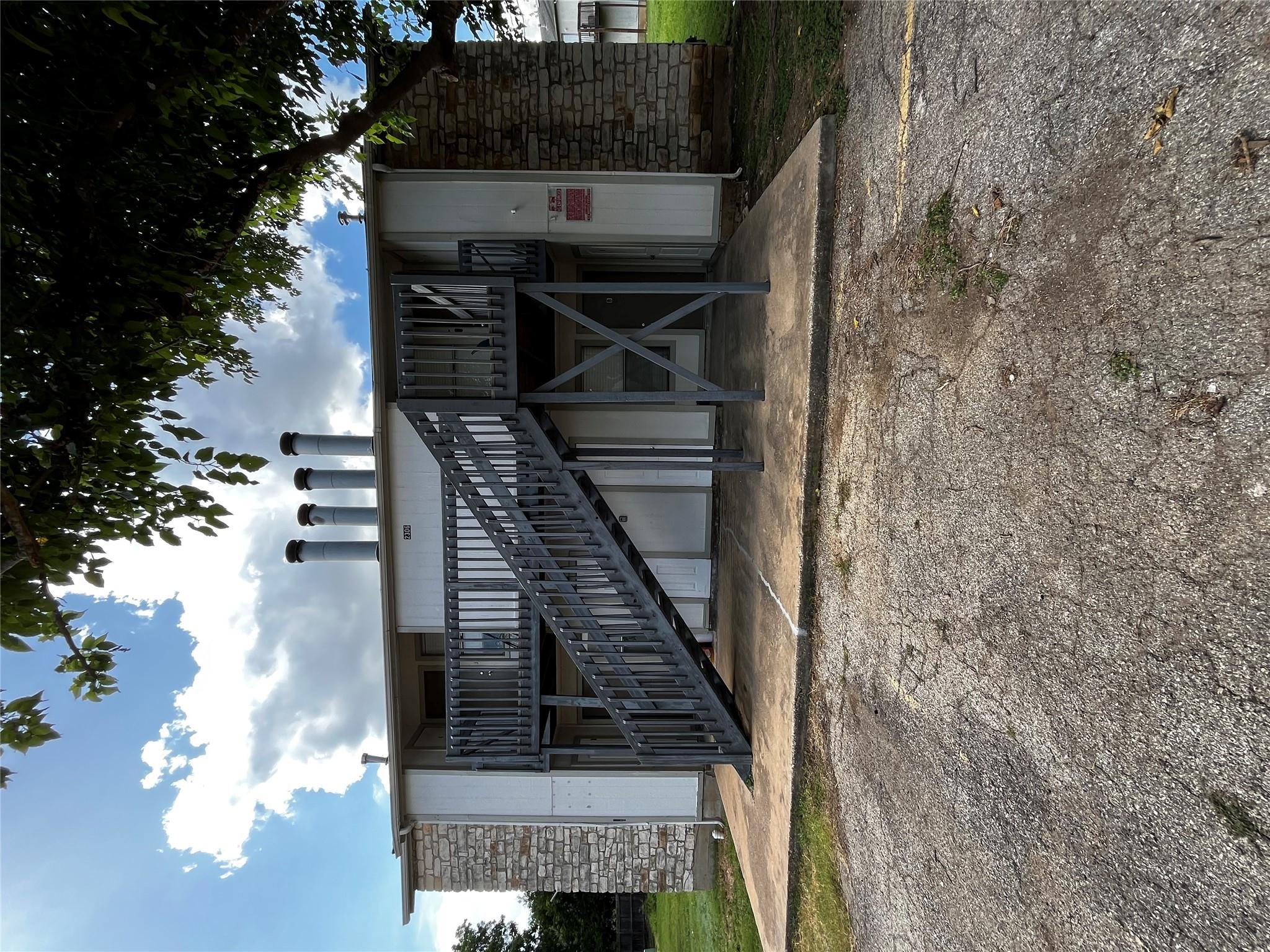 2306 Cedrick CV #B — photo 3