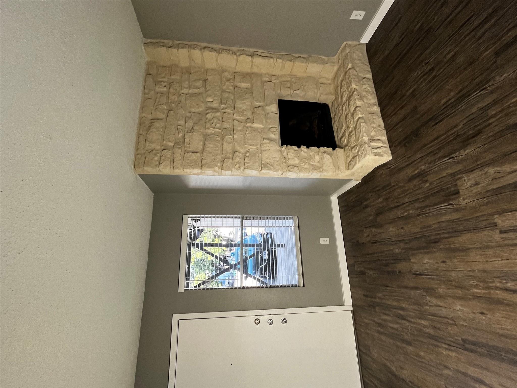 2306 Cedrick CV #B — photo 4