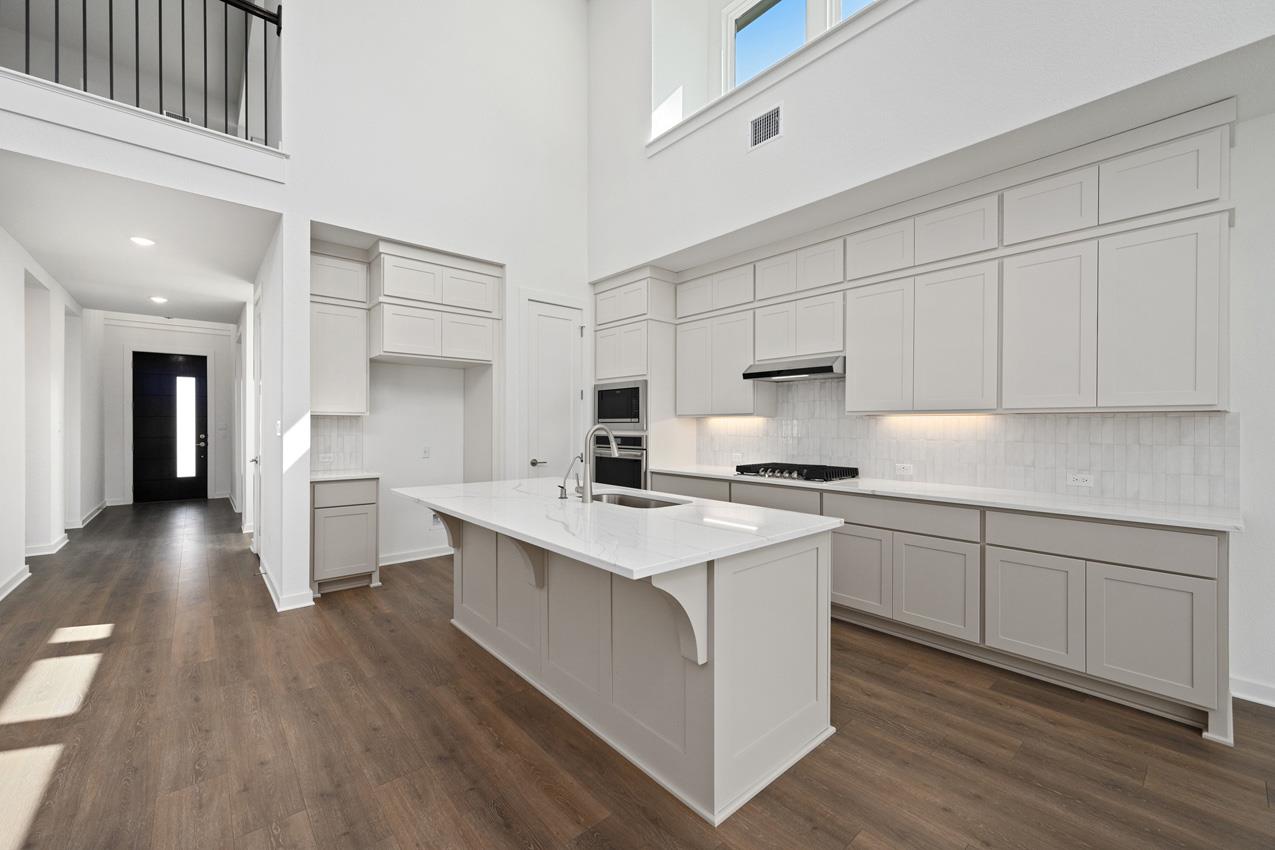 305 Luttrell LN — photo 3