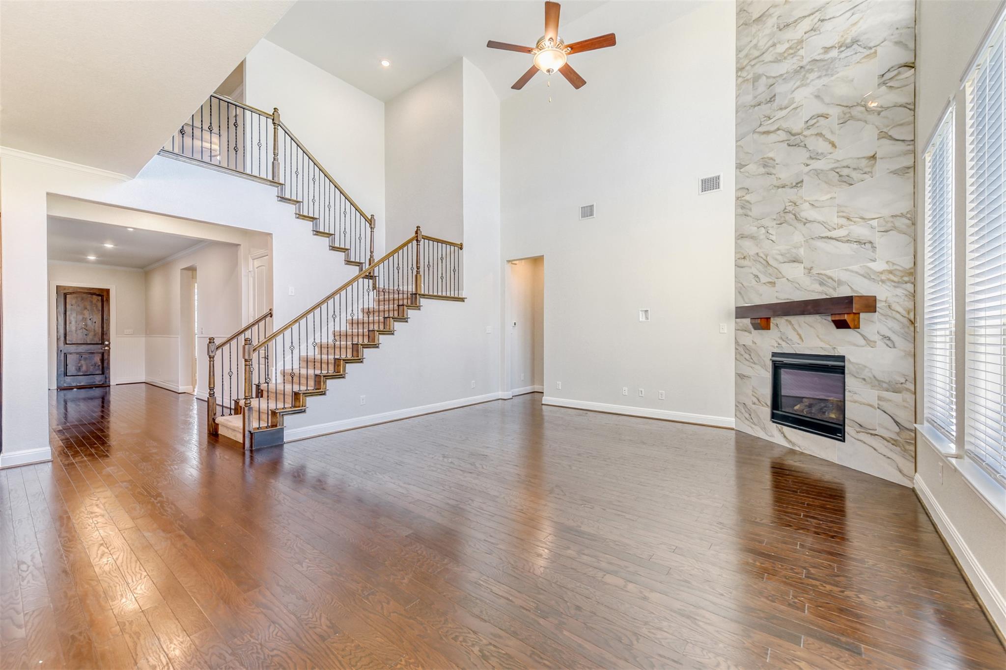 20528 Woodvine Ave — photo 4
