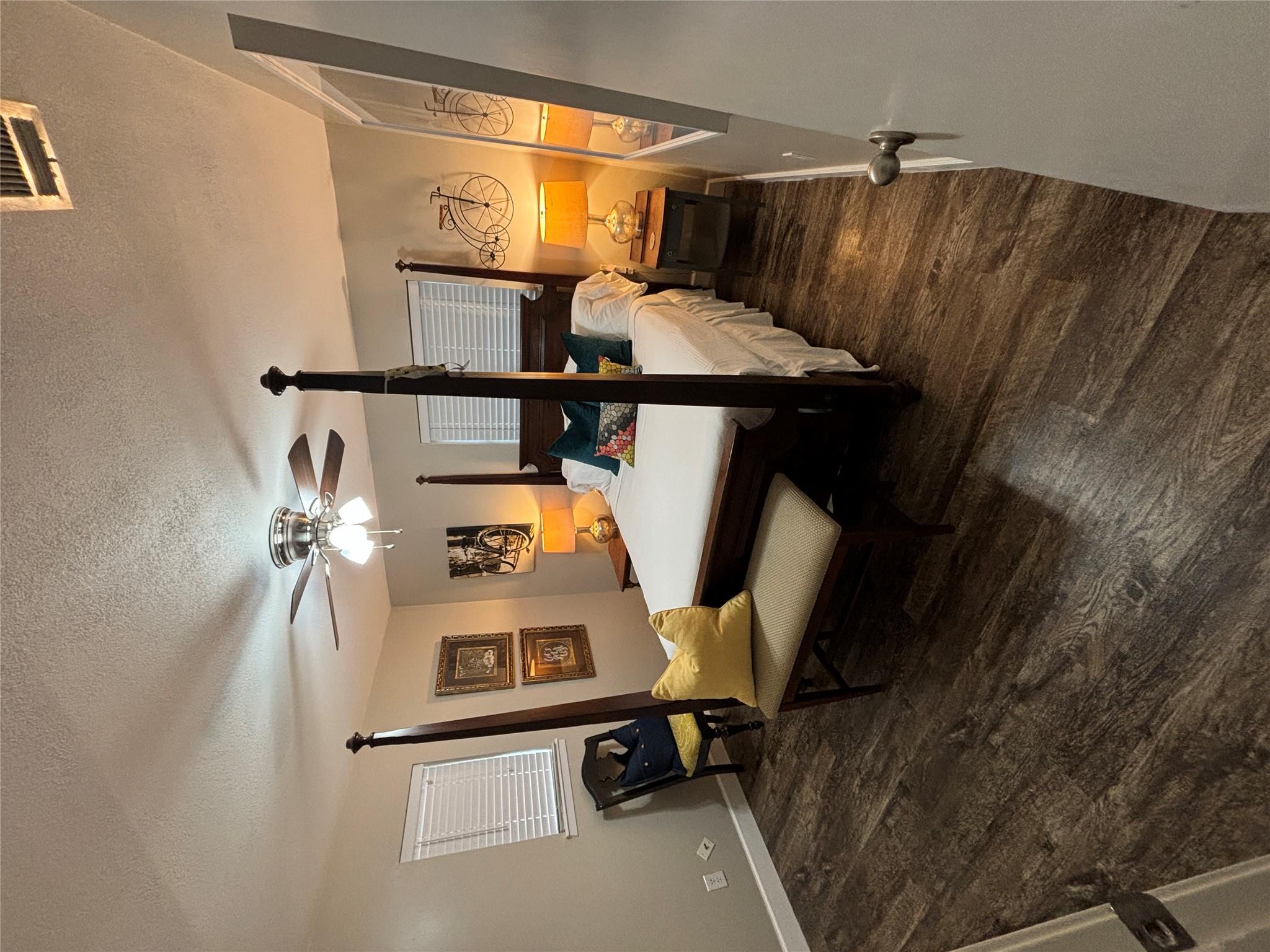 1307 Sherry LN #B — photo 5