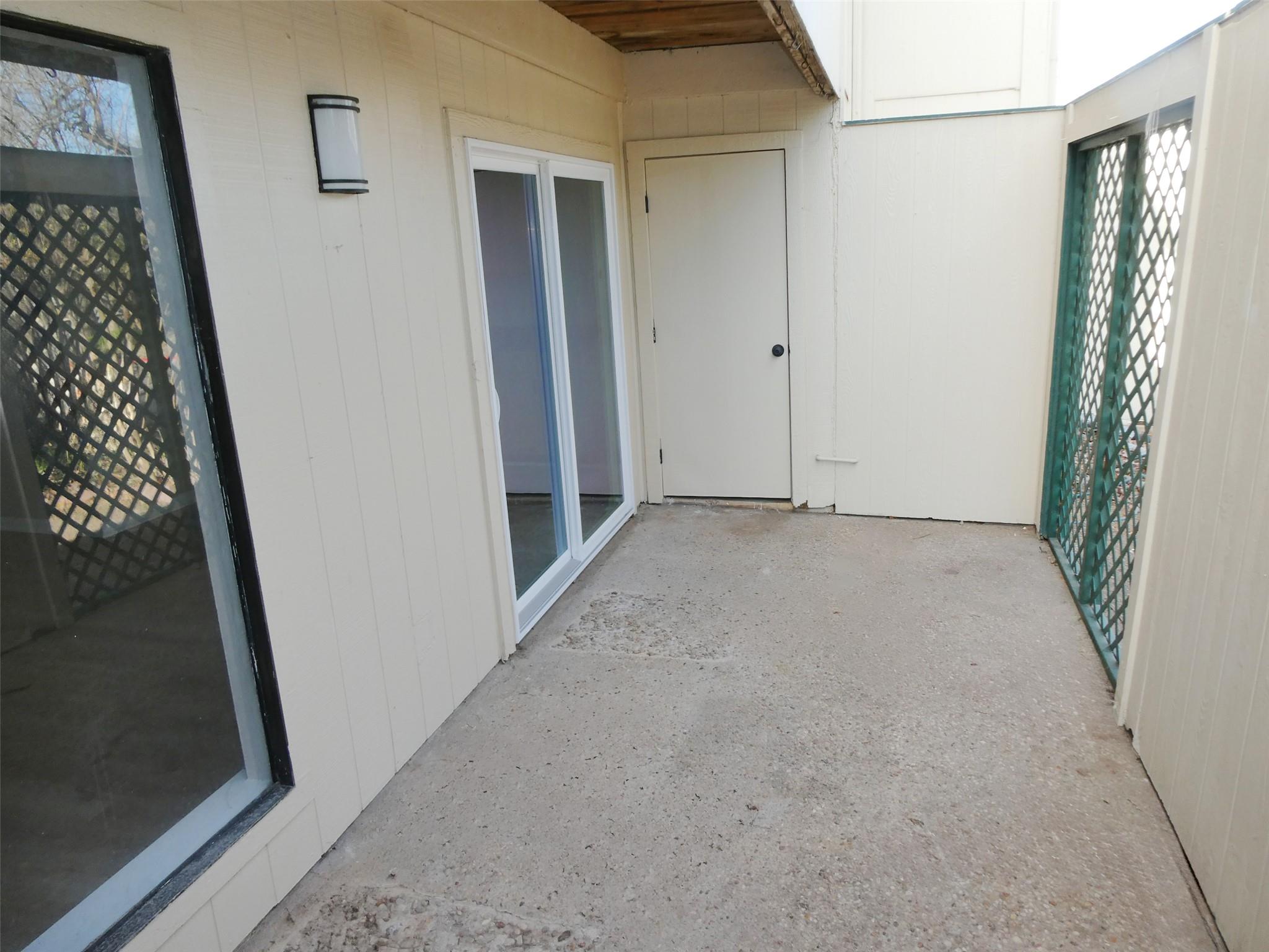 6718 SILVERMINE DR #103 — photo 4